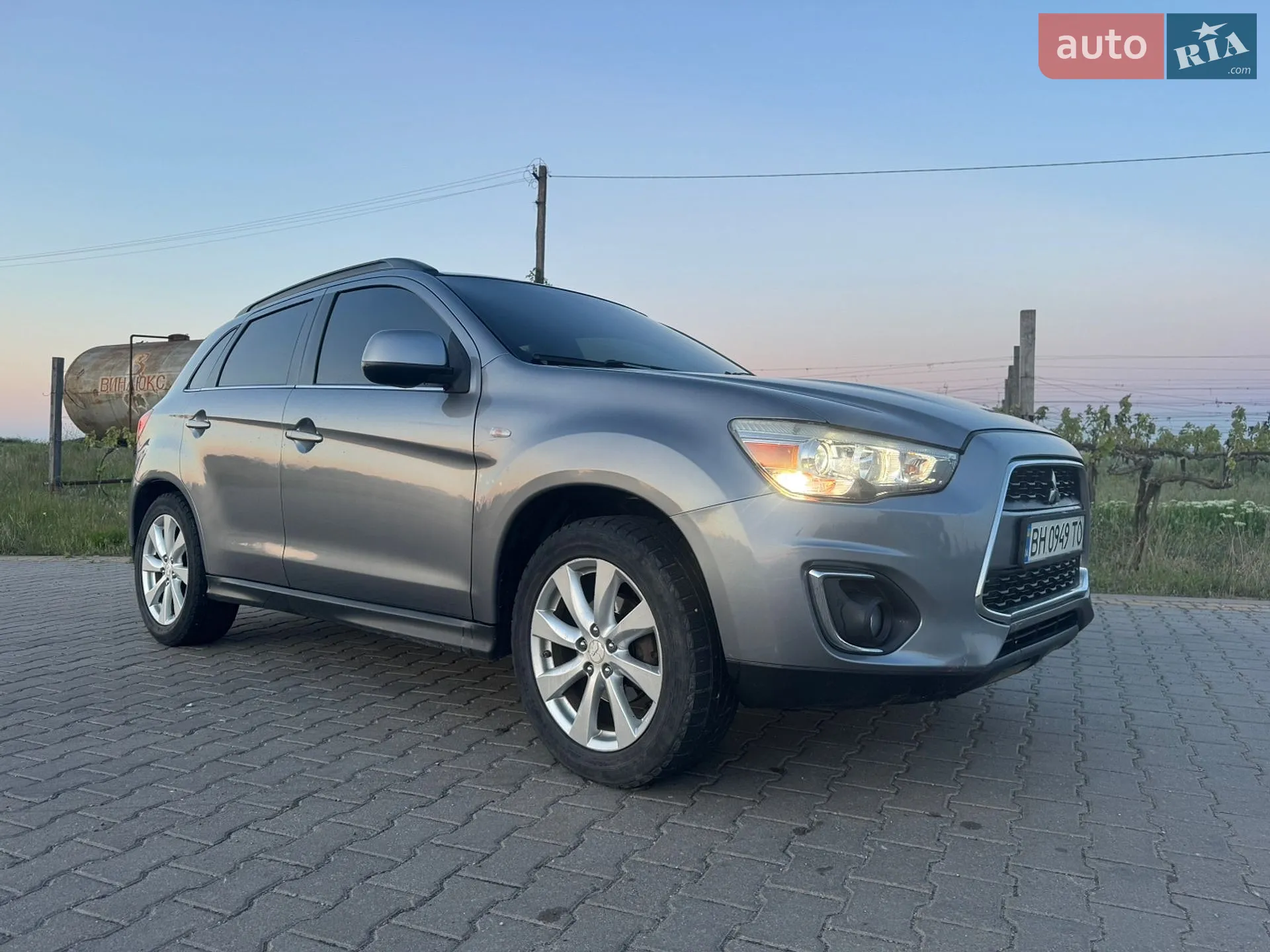 2012 Mitsubishi Outlander - мініатюра 2