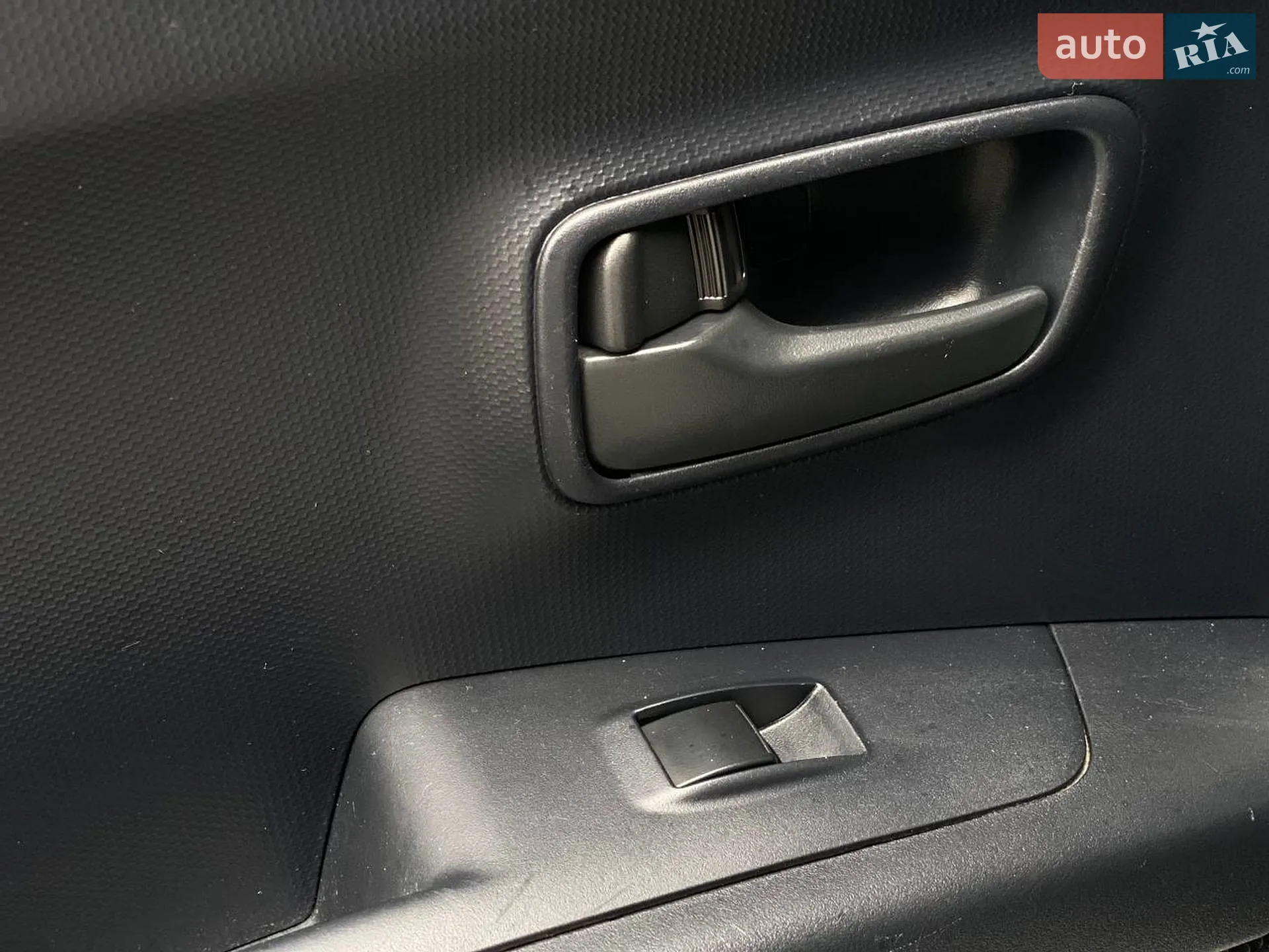 2011 Mitsubishi Outlander - мініатюра 40