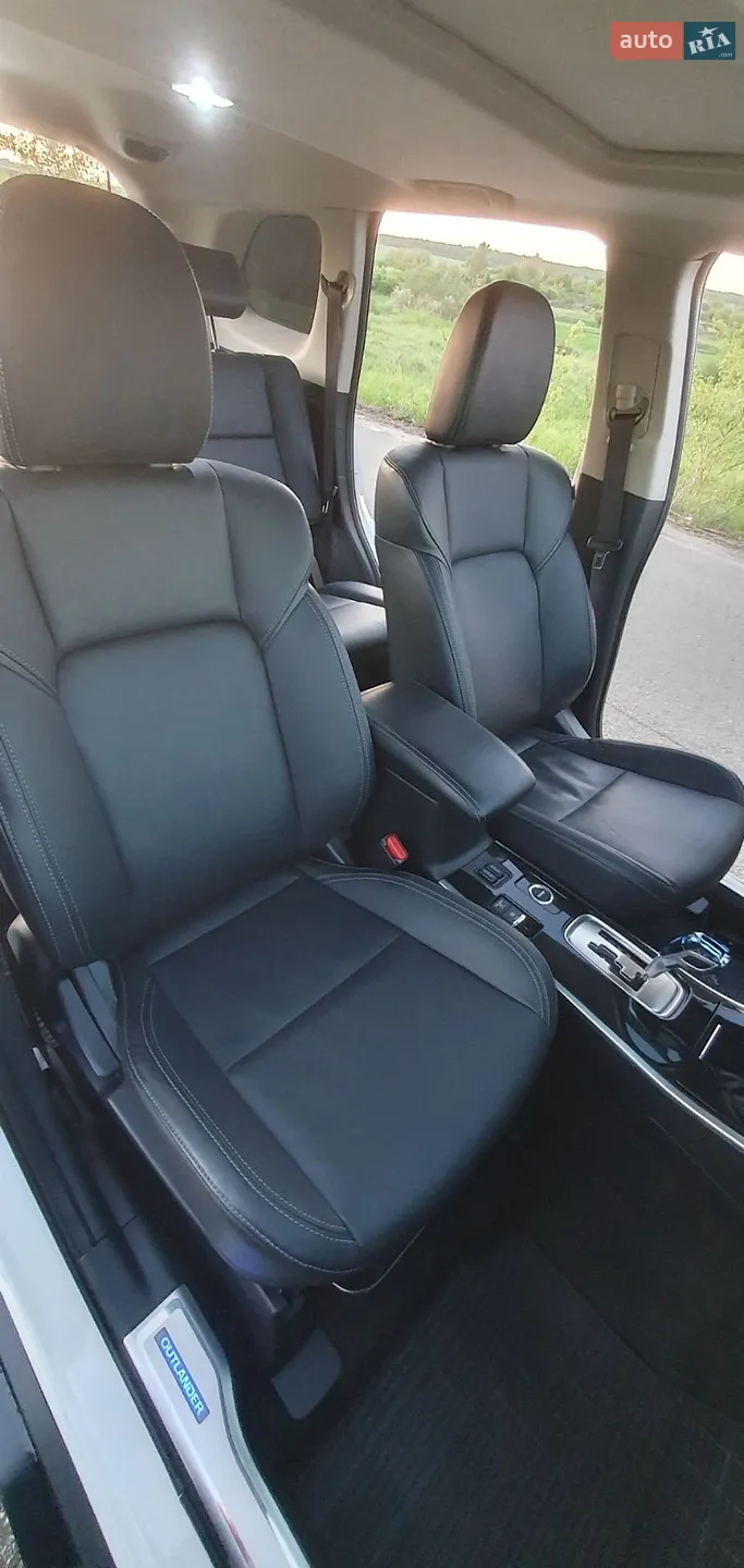 2018 Mitsubishi Outlander - мініатюра 48