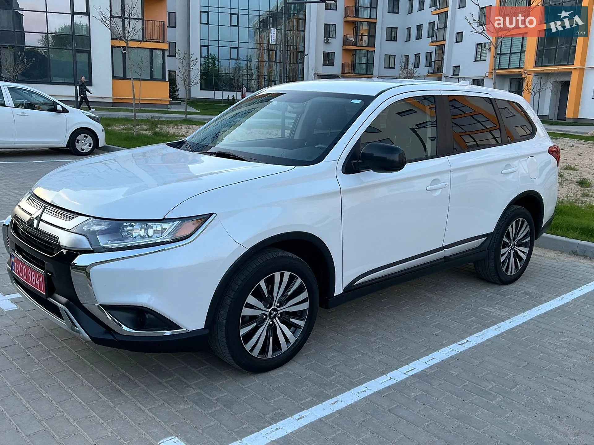 2019 Mitsubishi Outlander - мініатюра 8