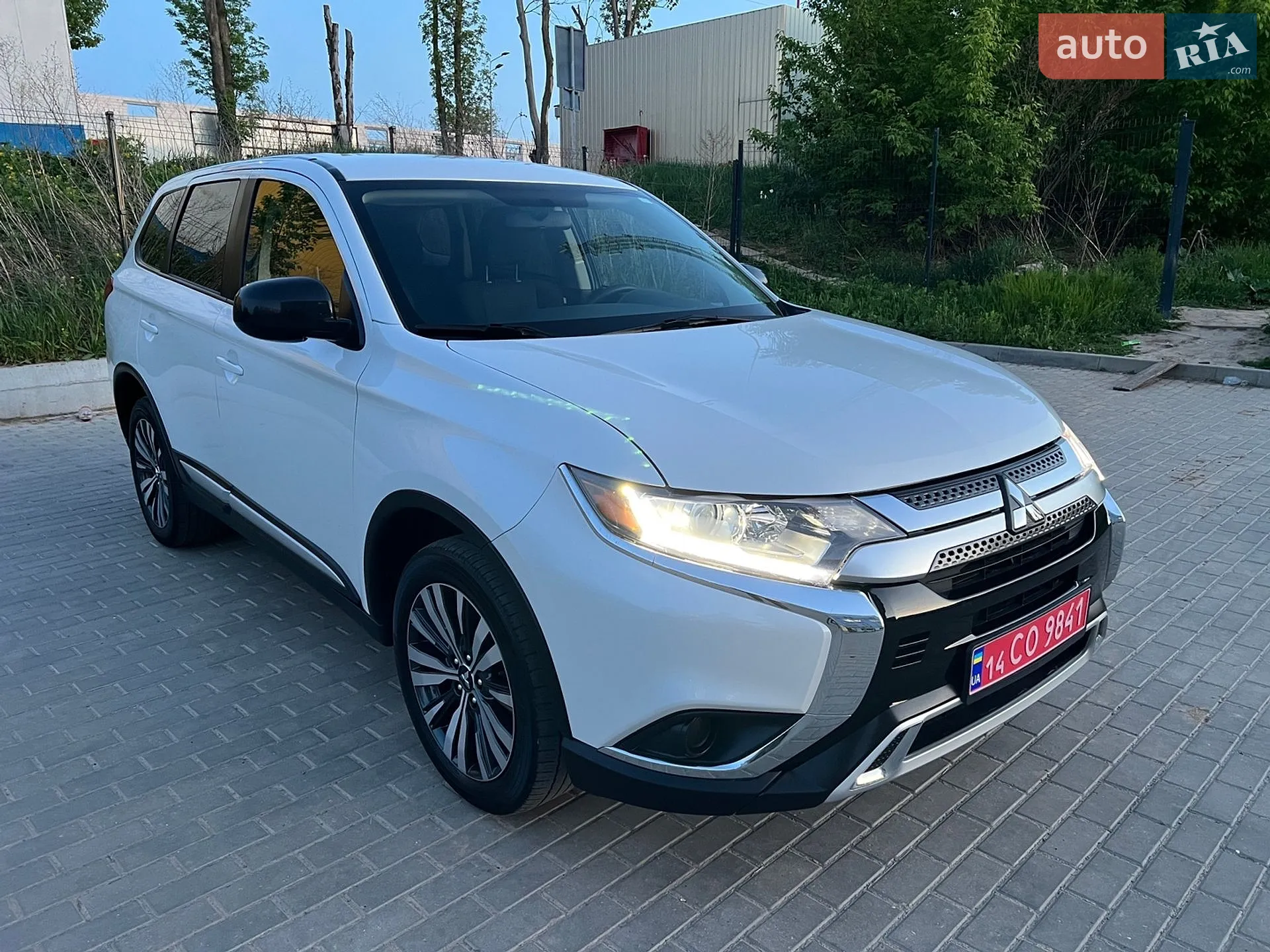 2019 Mitsubishi Outlander - мініатюра 19