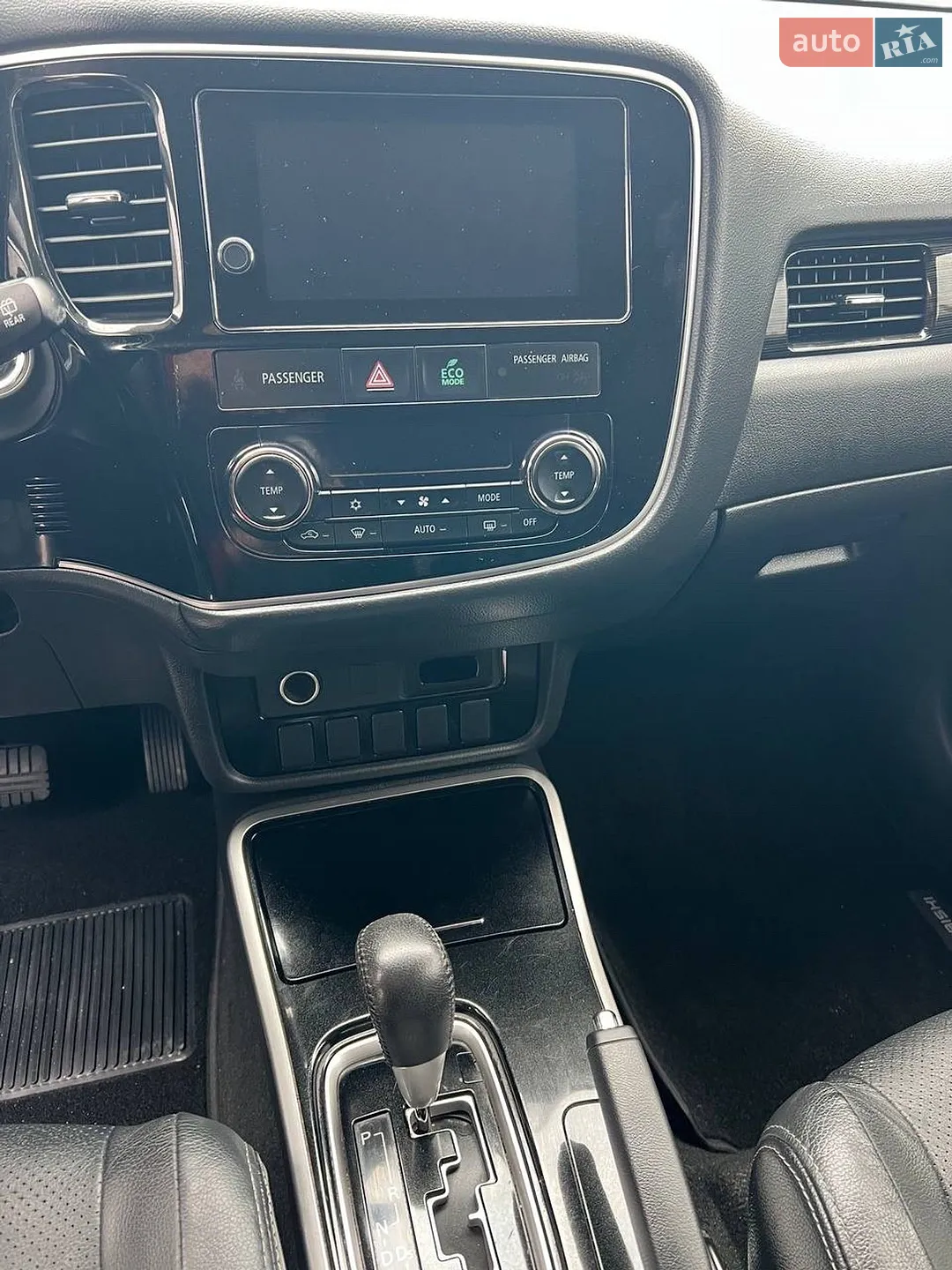 2017 Mitsubishi Outlander - мініатюра 19