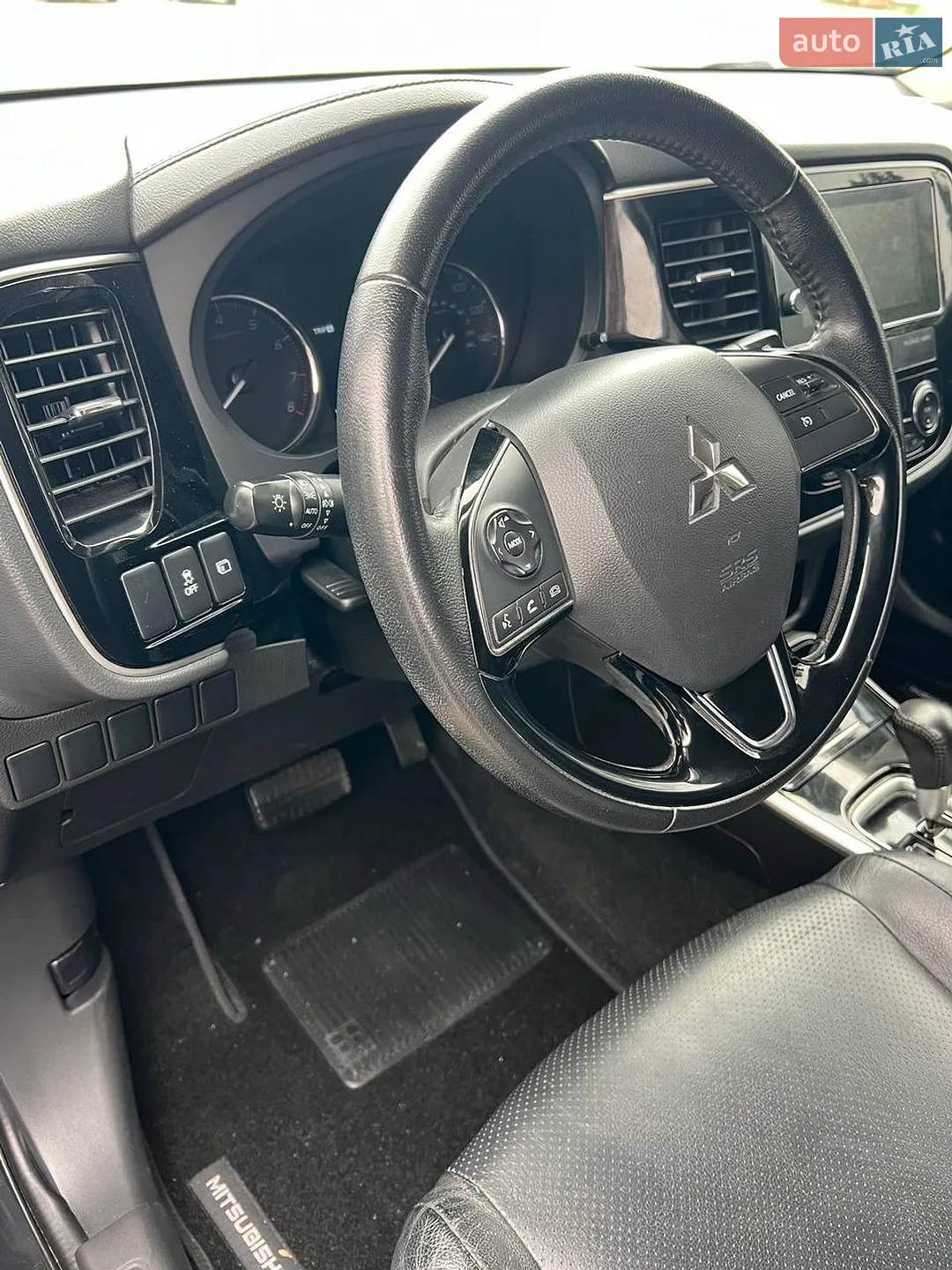 2017 Mitsubishi Outlander - мініатюра 20