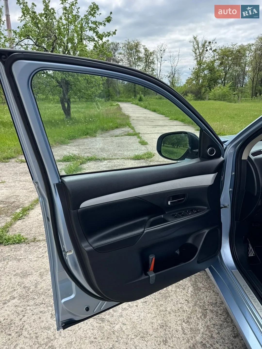2014 Mitsubishi Outlander - мініатюра 37