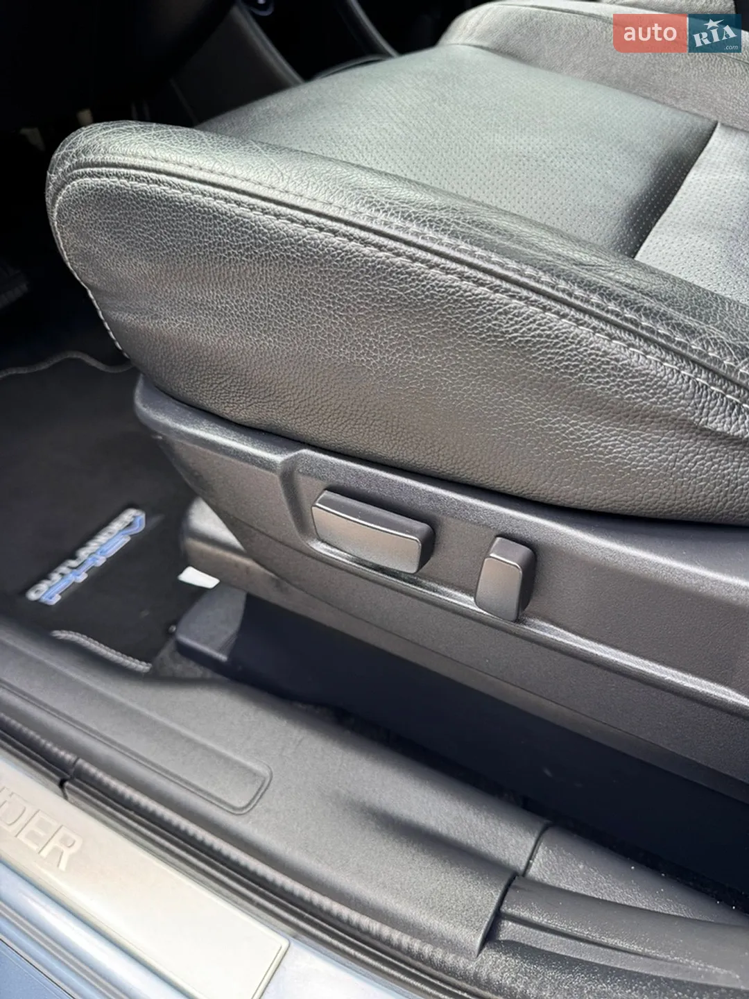 2014 Mitsubishi Outlander - мініатюра 47