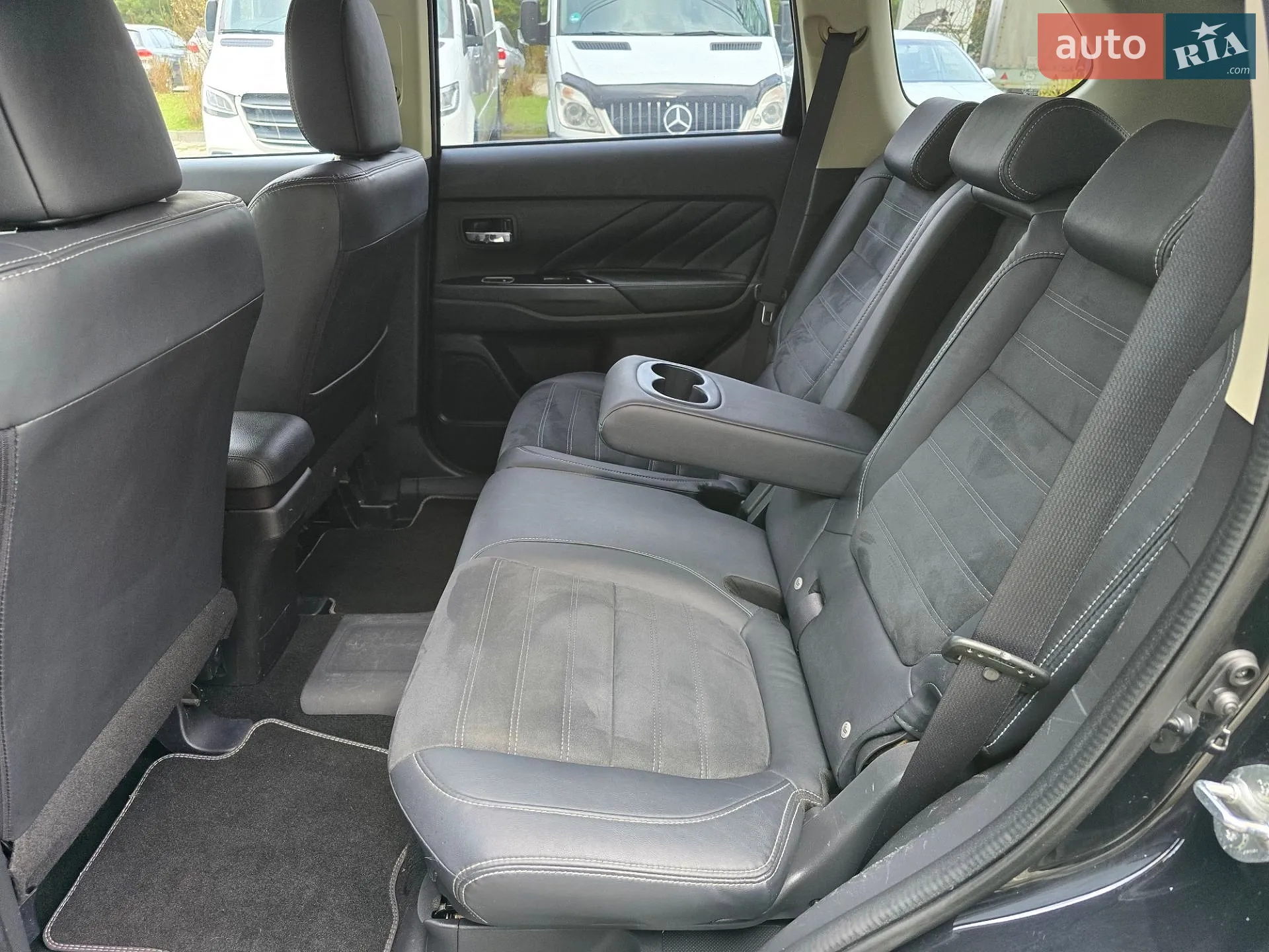 2015 Mitsubishi Outlander - мініатюра 12