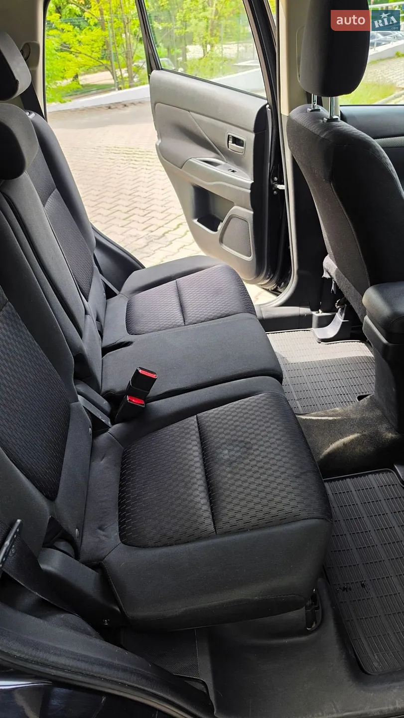 2012 Mitsubishi Outlander - мініатюра 23