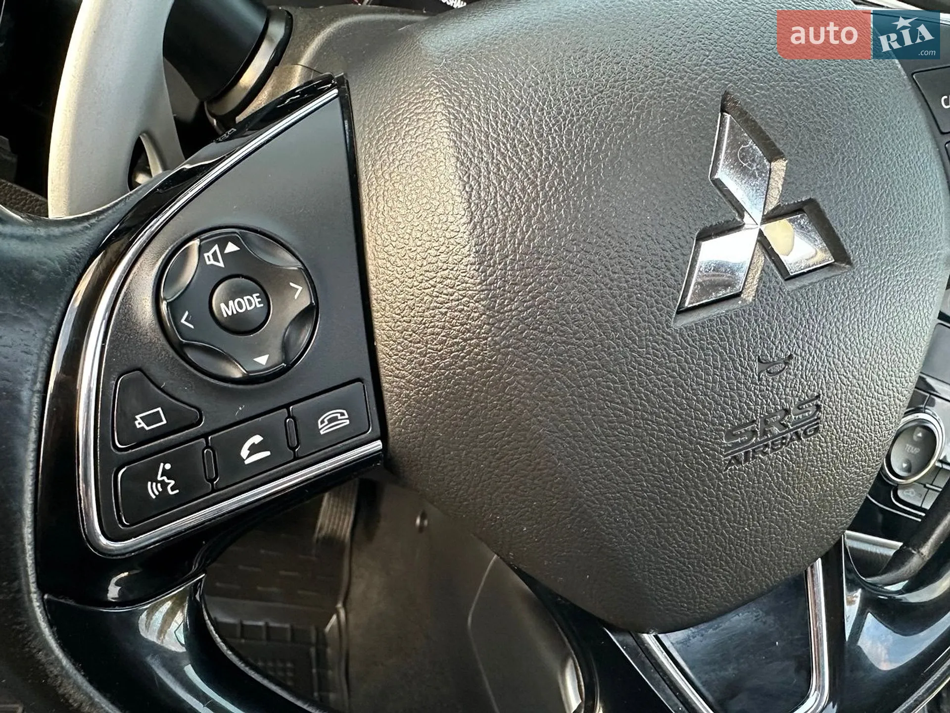 2017 Mitsubishi Outlander - мініатюра 54