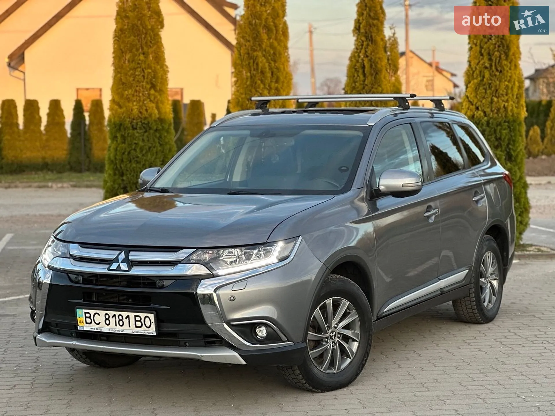 2017 Mitsubishi Outlander - мініатюра 2