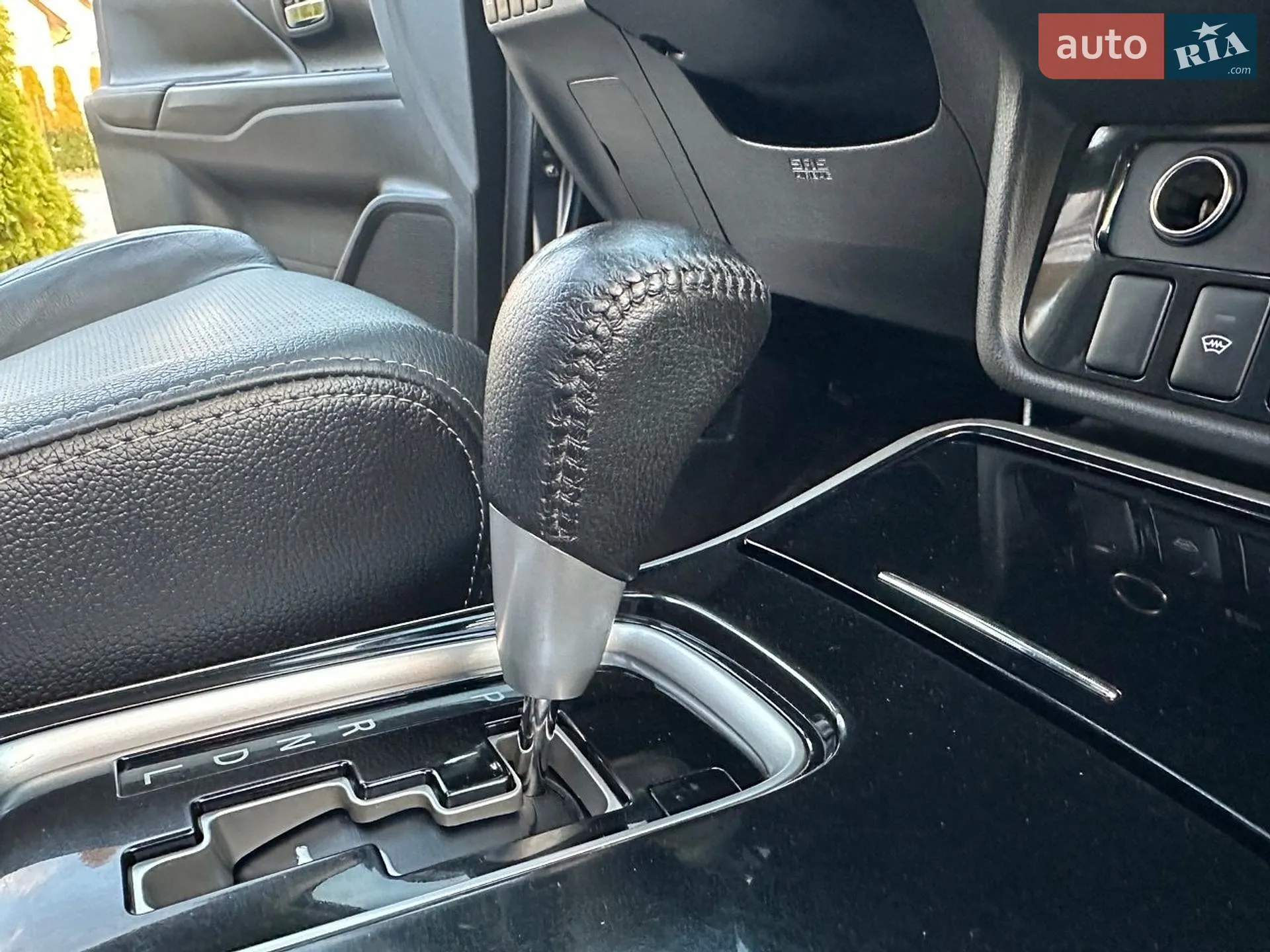 2017 Mitsubishi Outlander - мініатюра 89
