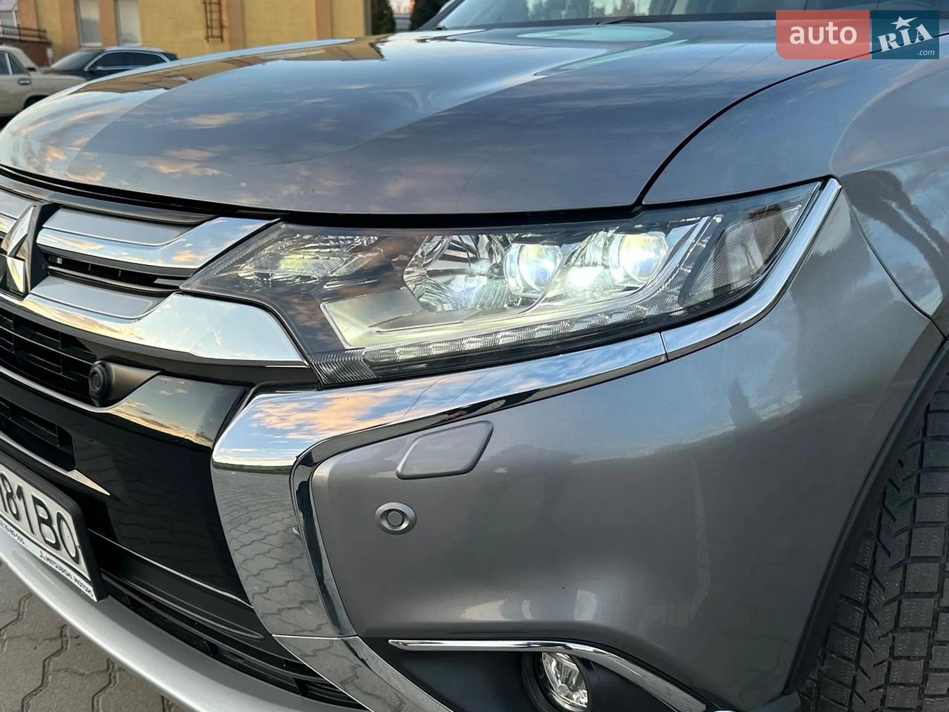 2017 Mitsubishi Outlander - мініатюра 108