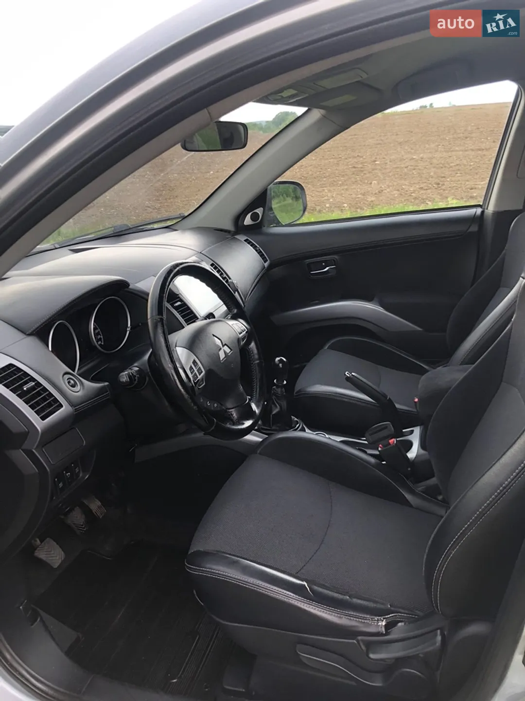 2010 Mitsubishi Outlander - мініатюра 15