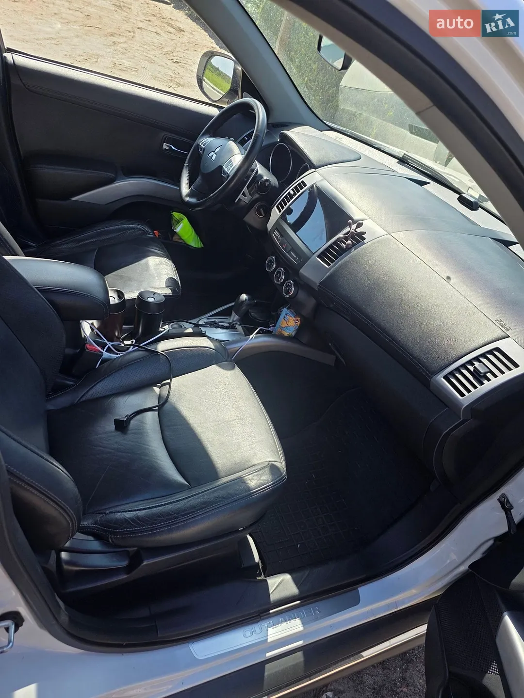 2011 Mitsubishi Outlander - мініатюра 9