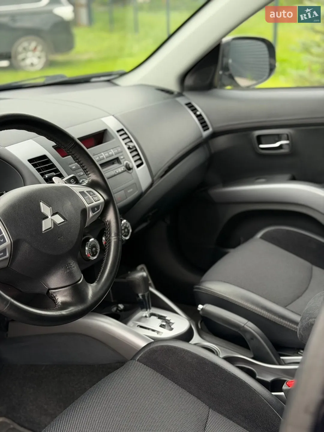 2010 Mitsubishi Outlander - мініатюра 26