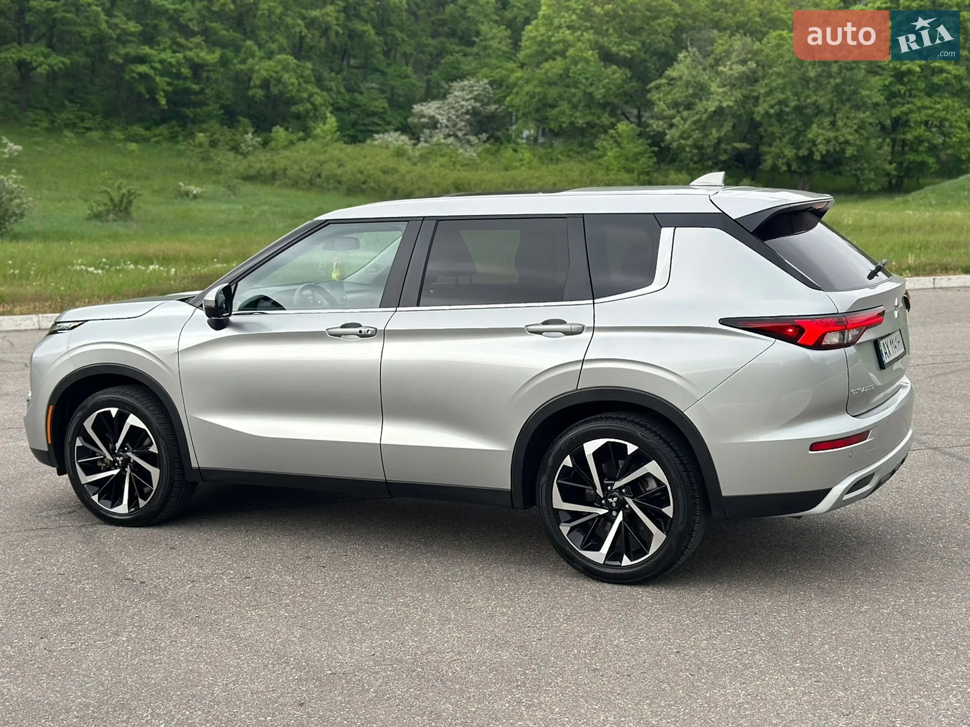 2024 Mitsubishi Outlander - мініатюра 2