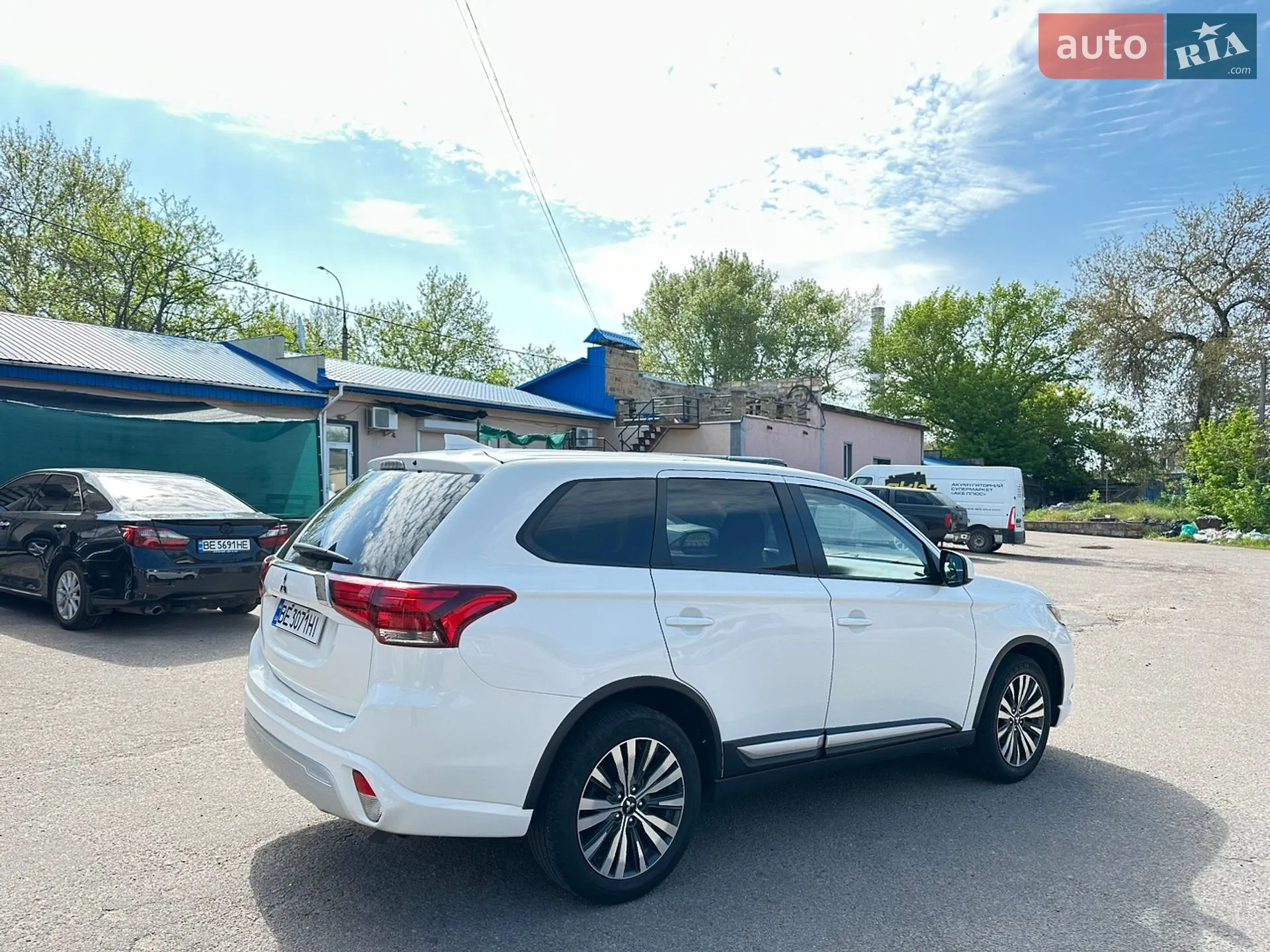 2020 Mitsubishi Outlander - мініатюра 8