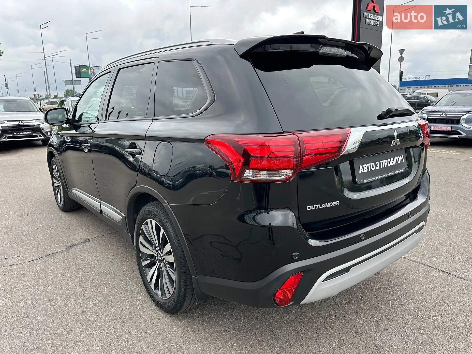 2021 Mitsubishi Outlander - мініатюра 6
