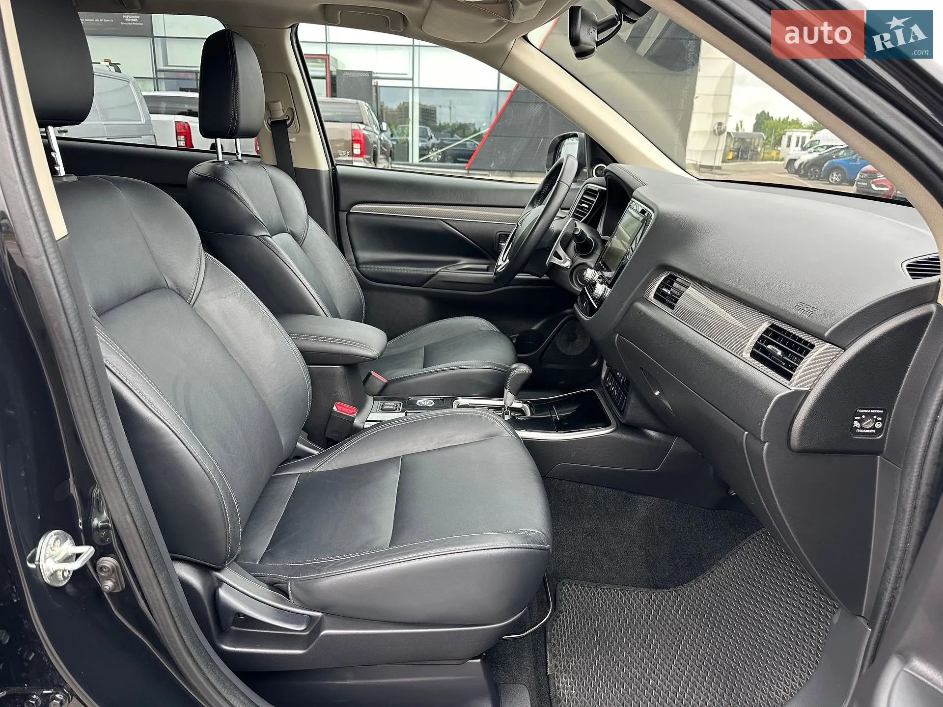 2021 Mitsubishi Outlander - мініатюра 32