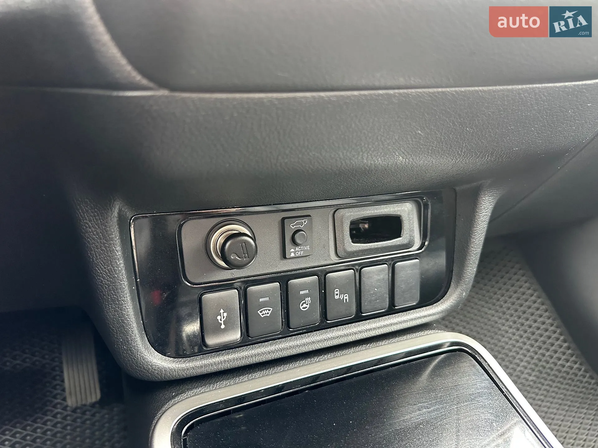 2021 Mitsubishi Outlander - мініатюра 26