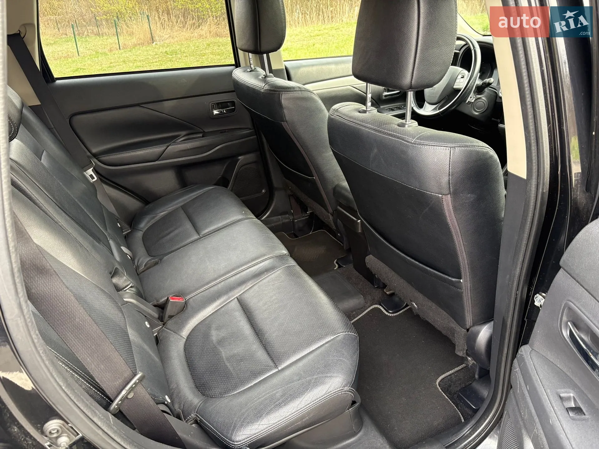 2014 Mitsubishi Outlander - мініатюра 13