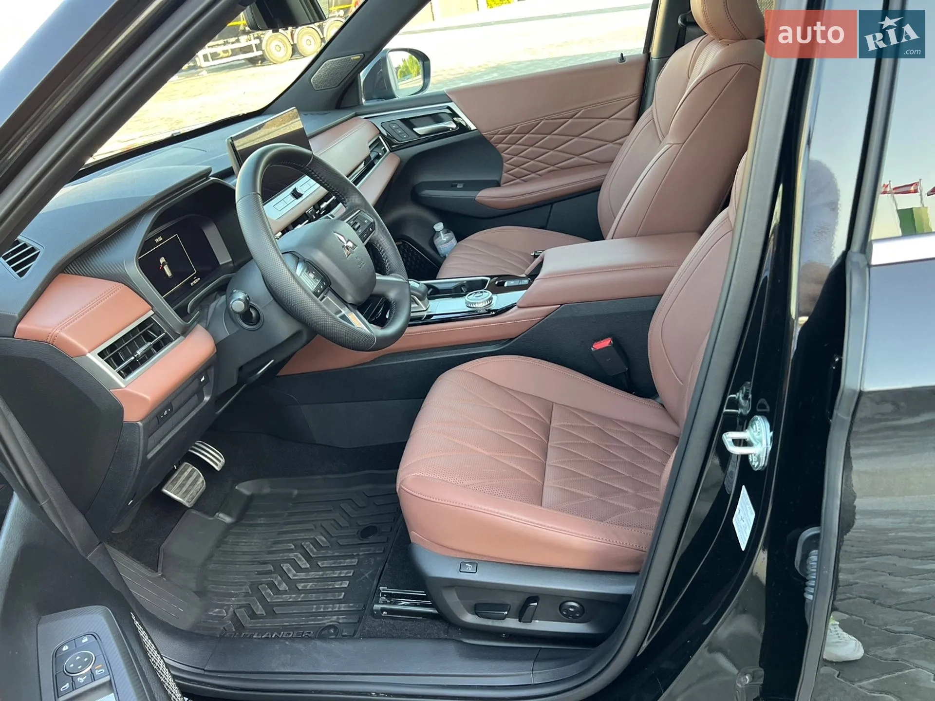 2025 Mitsubishi Outlander - мініатюра 59