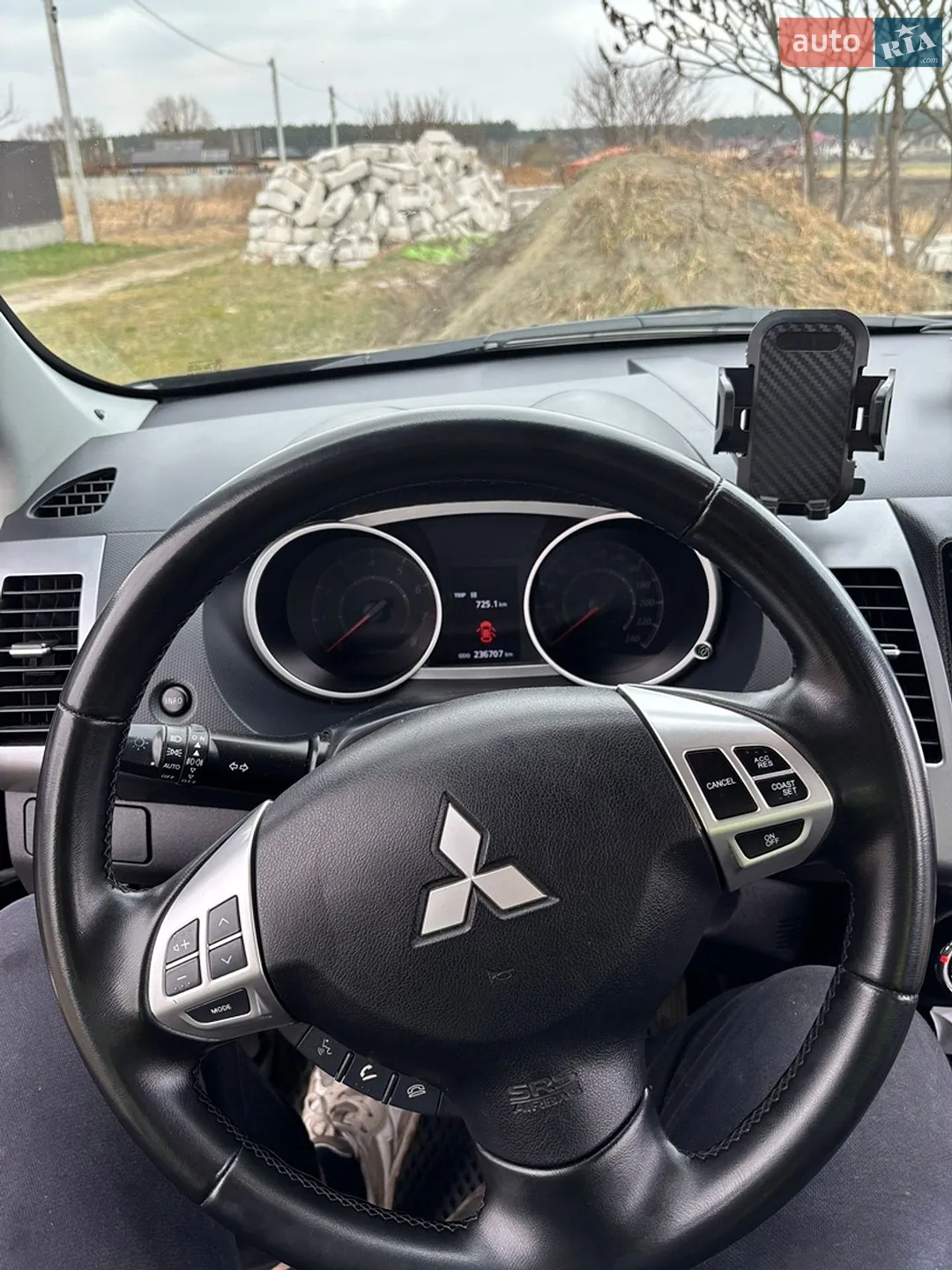 2010 Mitsubishi Outlander - мініатюра 21