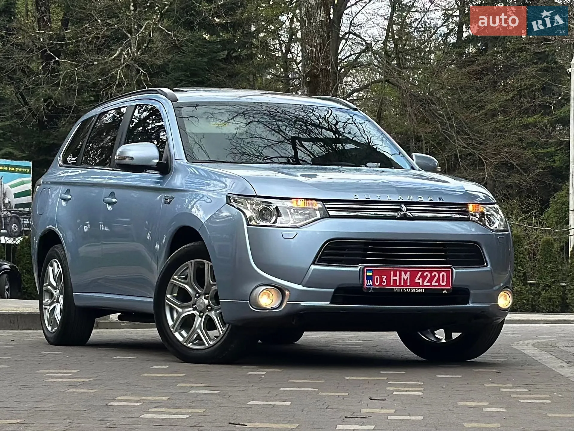 2014 Mitsubishi Outlander - мініатюра 13