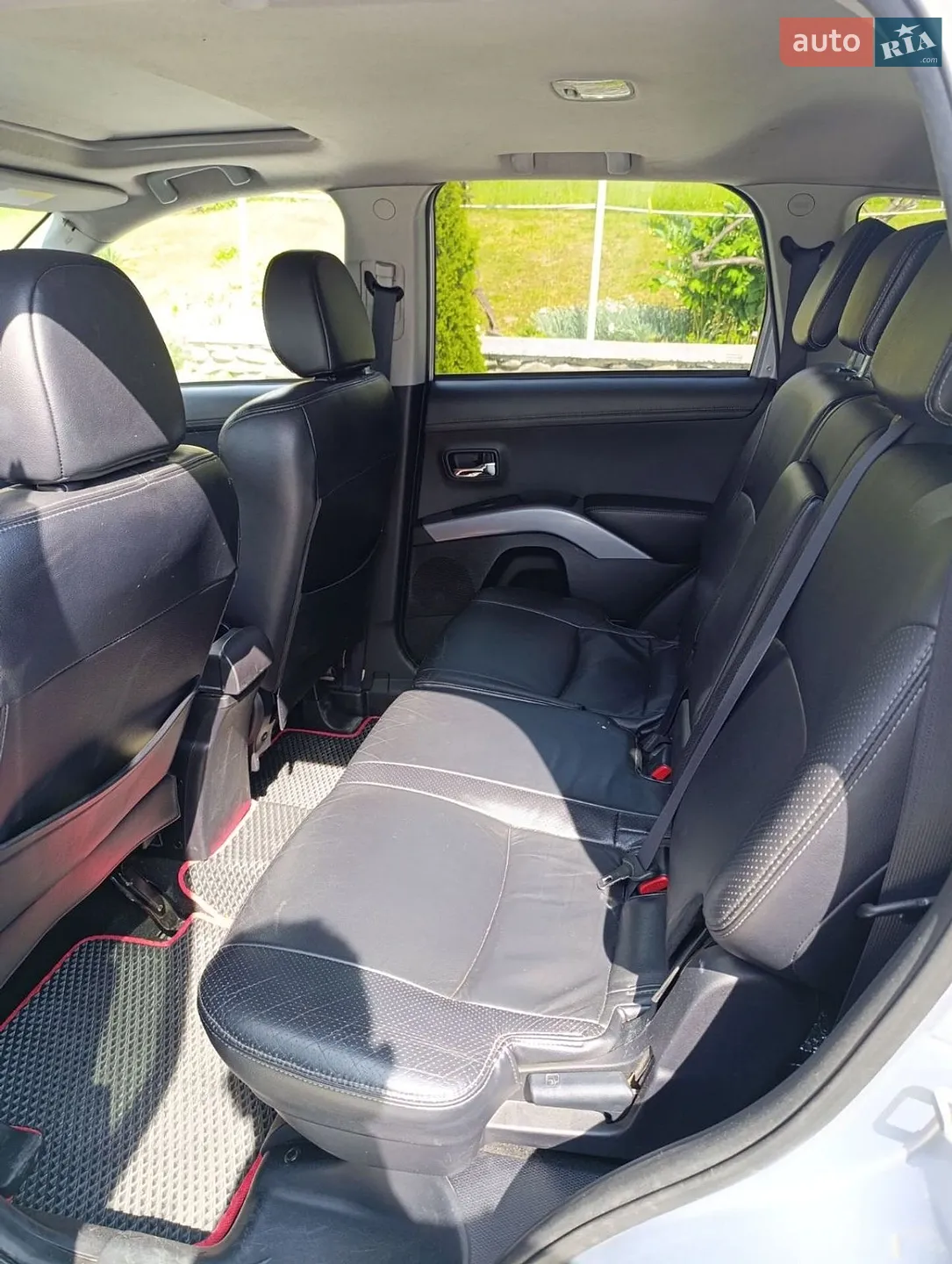 2010 Mitsubishi Outlander - мініатюра 10