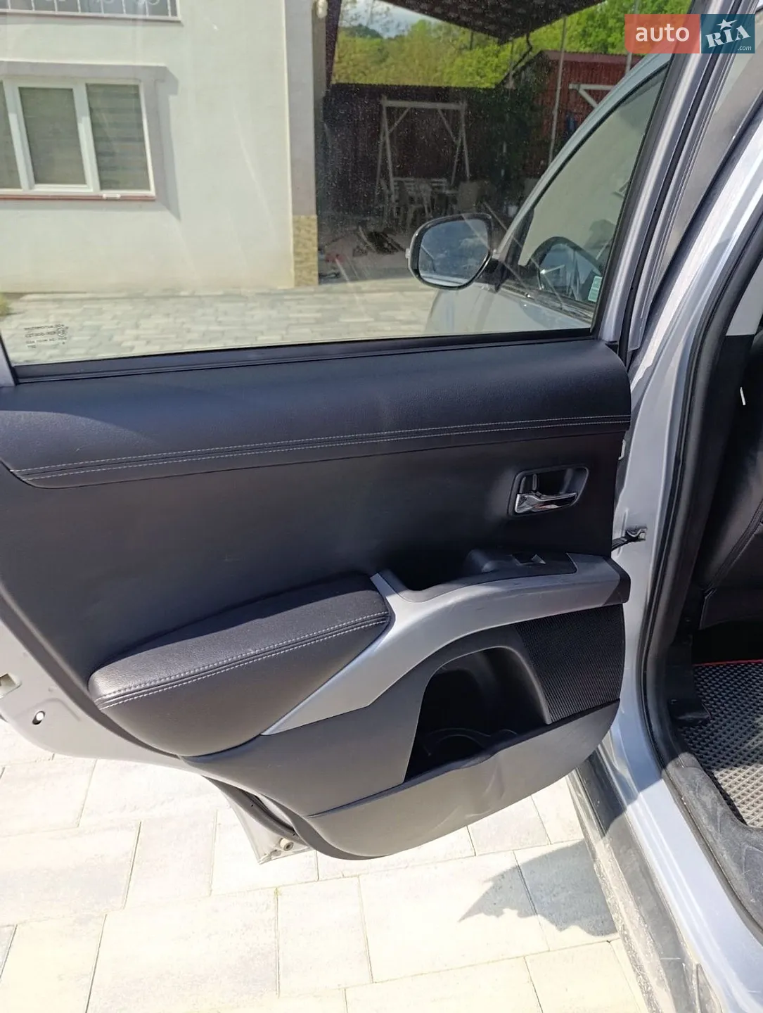 2010 Mitsubishi Outlander - мініатюра 13