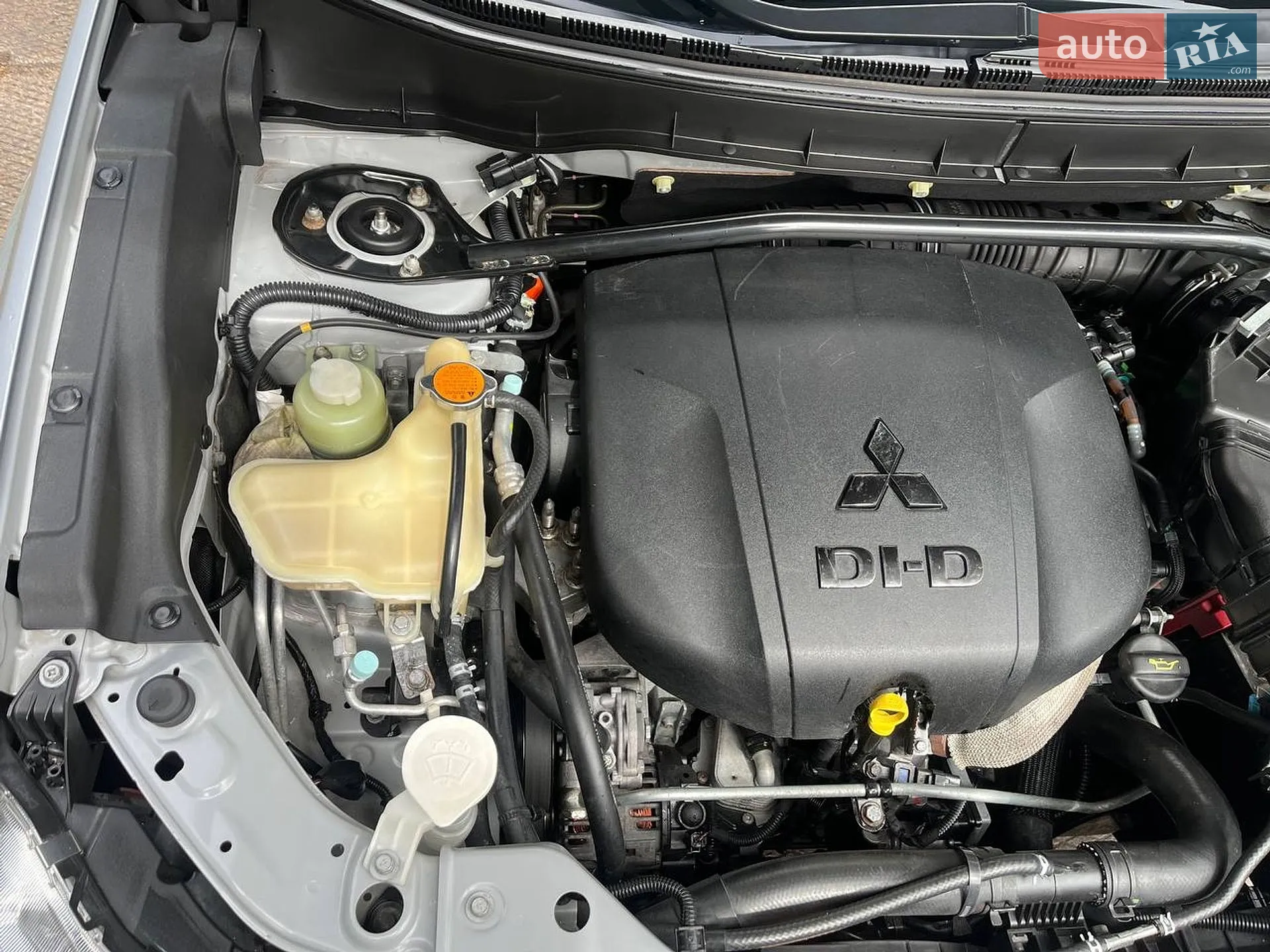 2010 Mitsubishi Outlander - мініатюра 13
