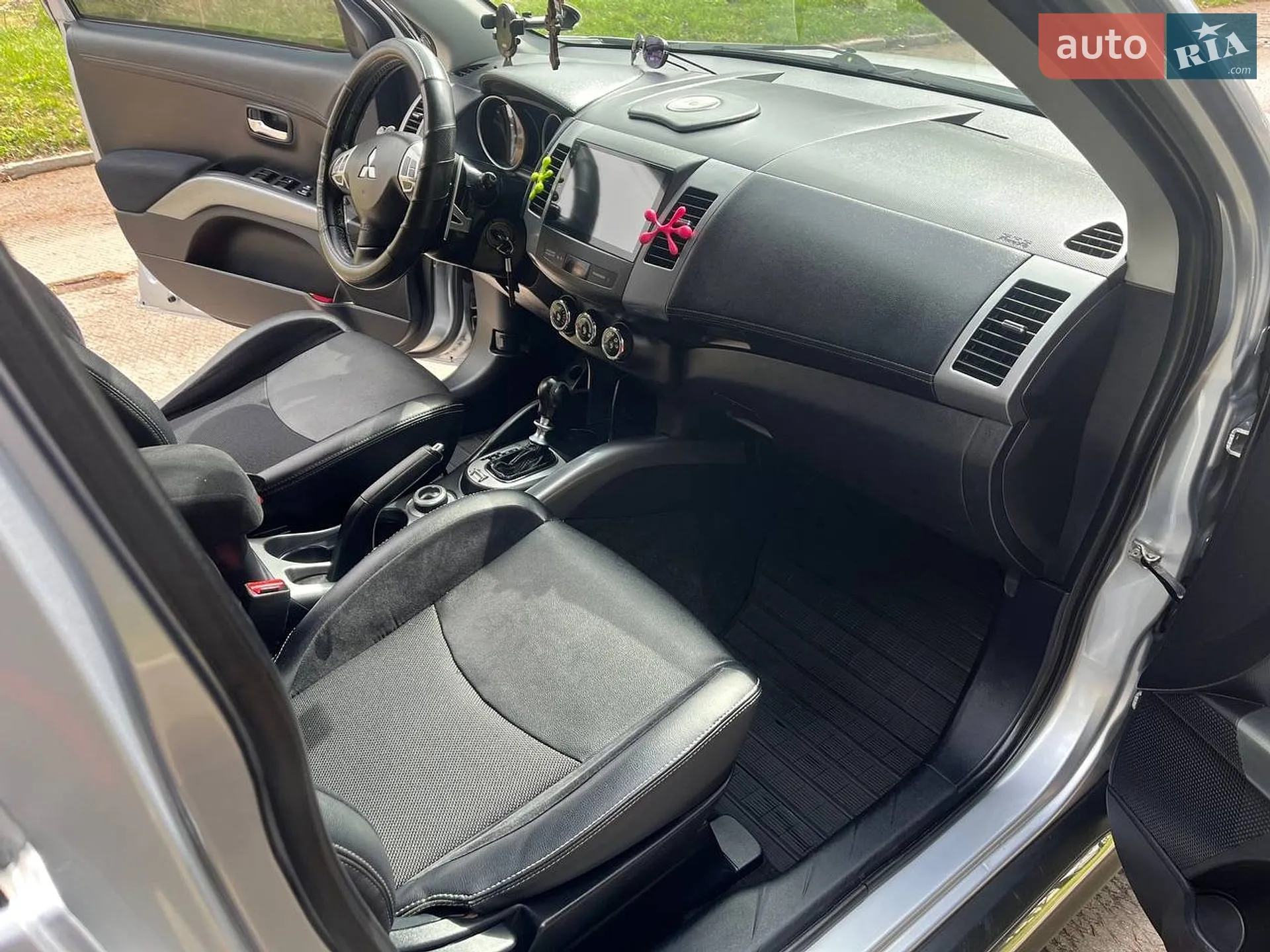 2010 Mitsubishi Outlander - мініатюра 19
