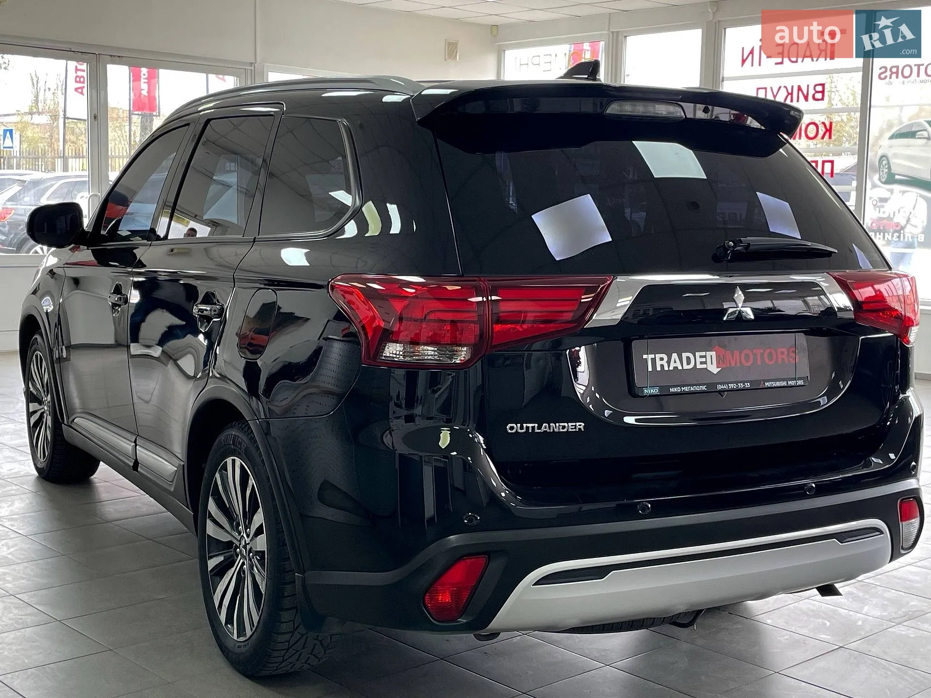2020 Mitsubishi Outlander - мініатюра 8