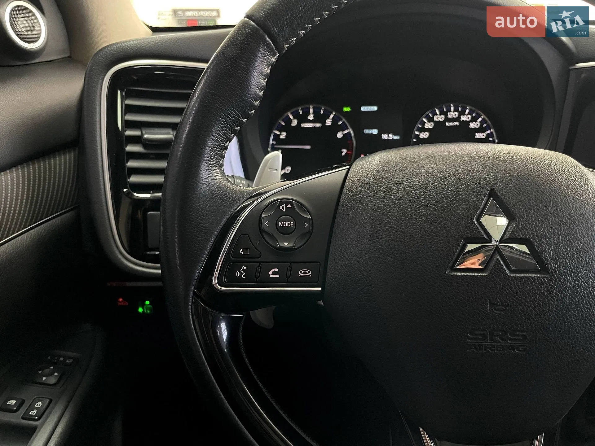2020 Mitsubishi Outlander - мініатюра 25