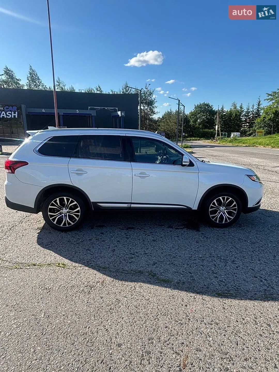 2017 Mitsubishi Outlander - мініатюра 2