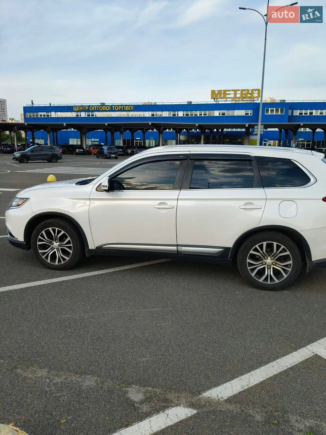 2016 Mitsubishi Outlander - мініатюра 3
