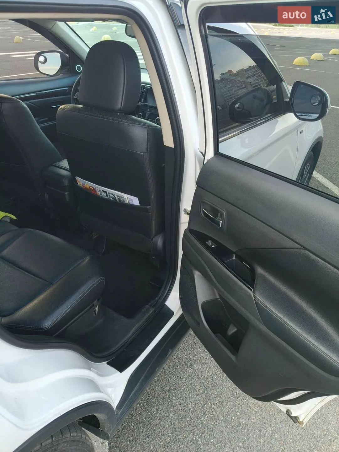 2016 Mitsubishi Outlander - мініатюра 10