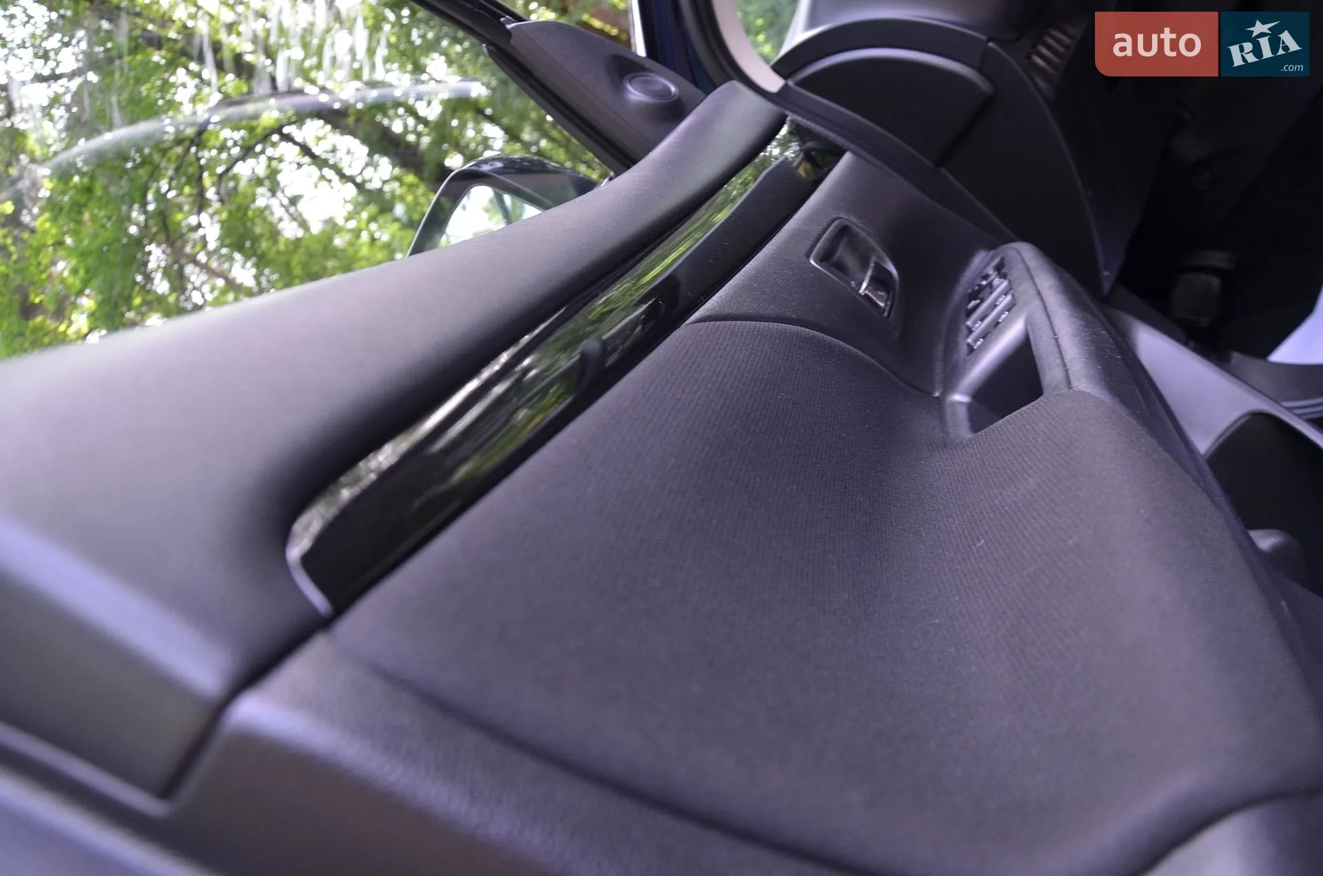 2019 Mitsubishi Outlander - мініатюра 44