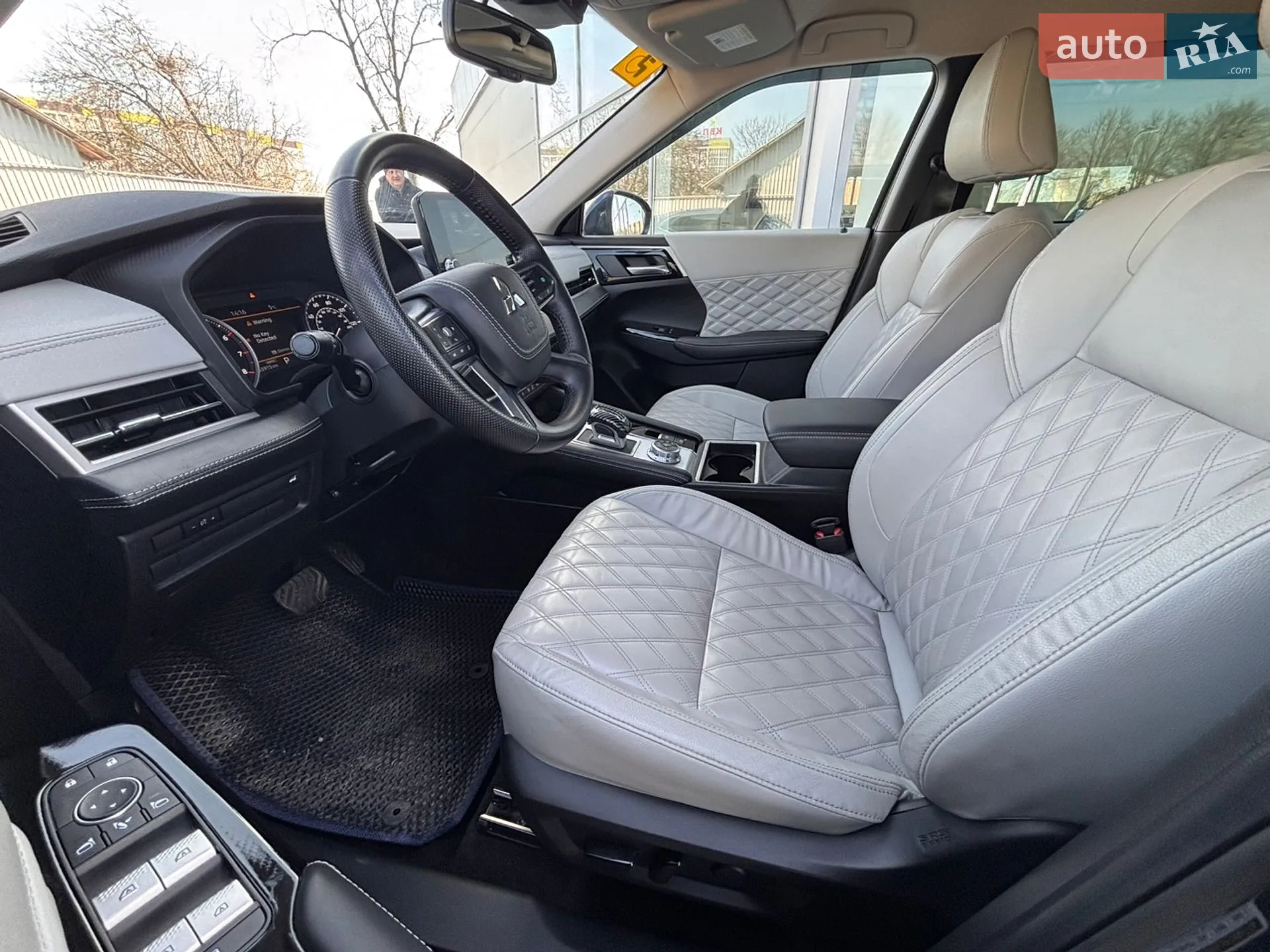 2022 Mitsubishi Outlander - мініатюра 20