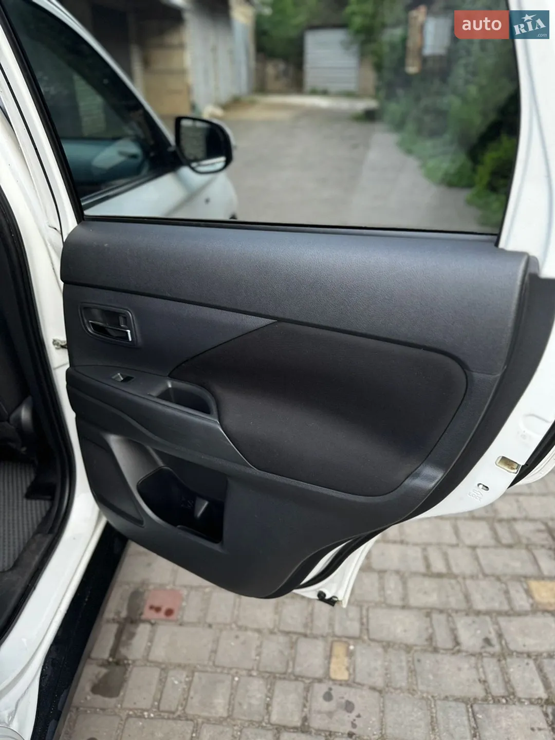 2013 Mitsubishi Outlander - мініатюра 19