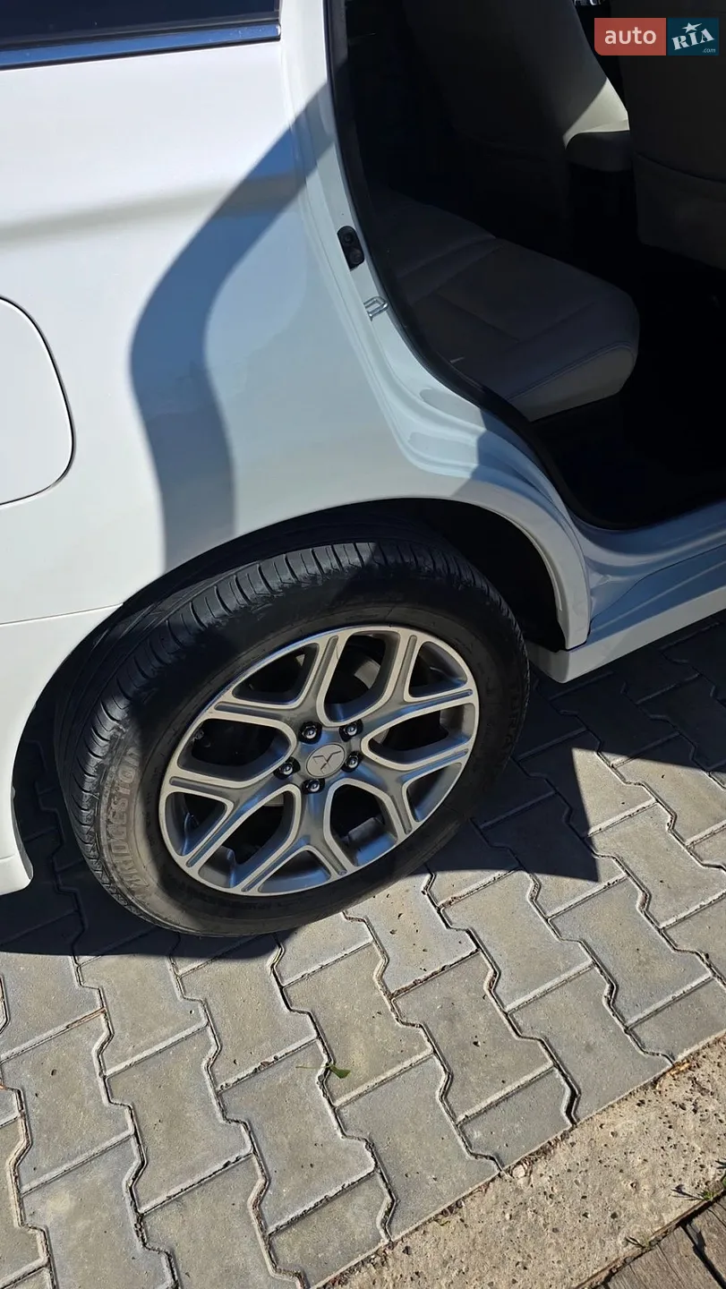 2013 Mitsubishi Outlander - мініатюра 4