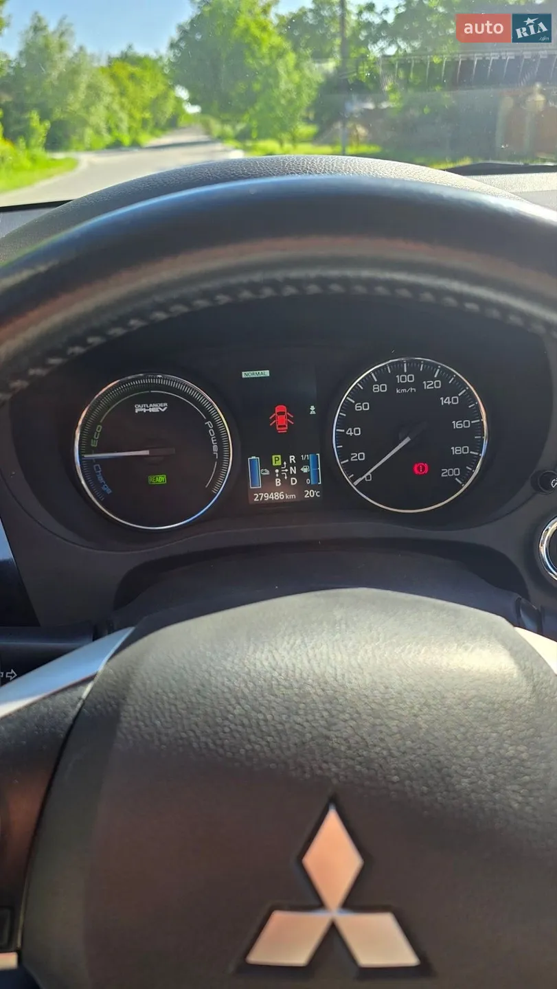 2013 Mitsubishi Outlander - мініатюра 13