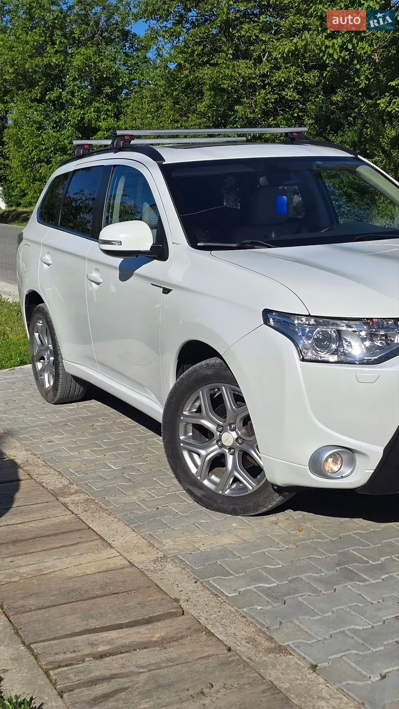 2013 Mitsubishi Outlander - мініатюра 17