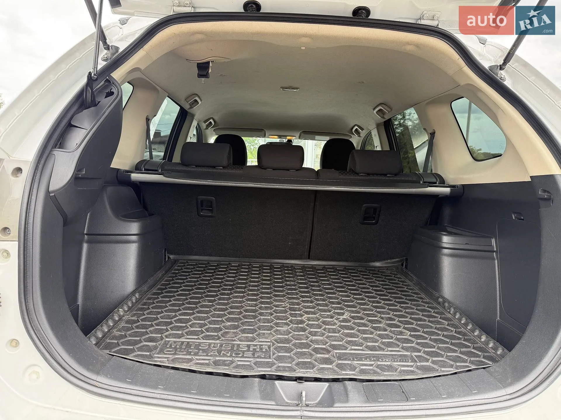 2012 Mitsubishi Outlander - мініатюра 10