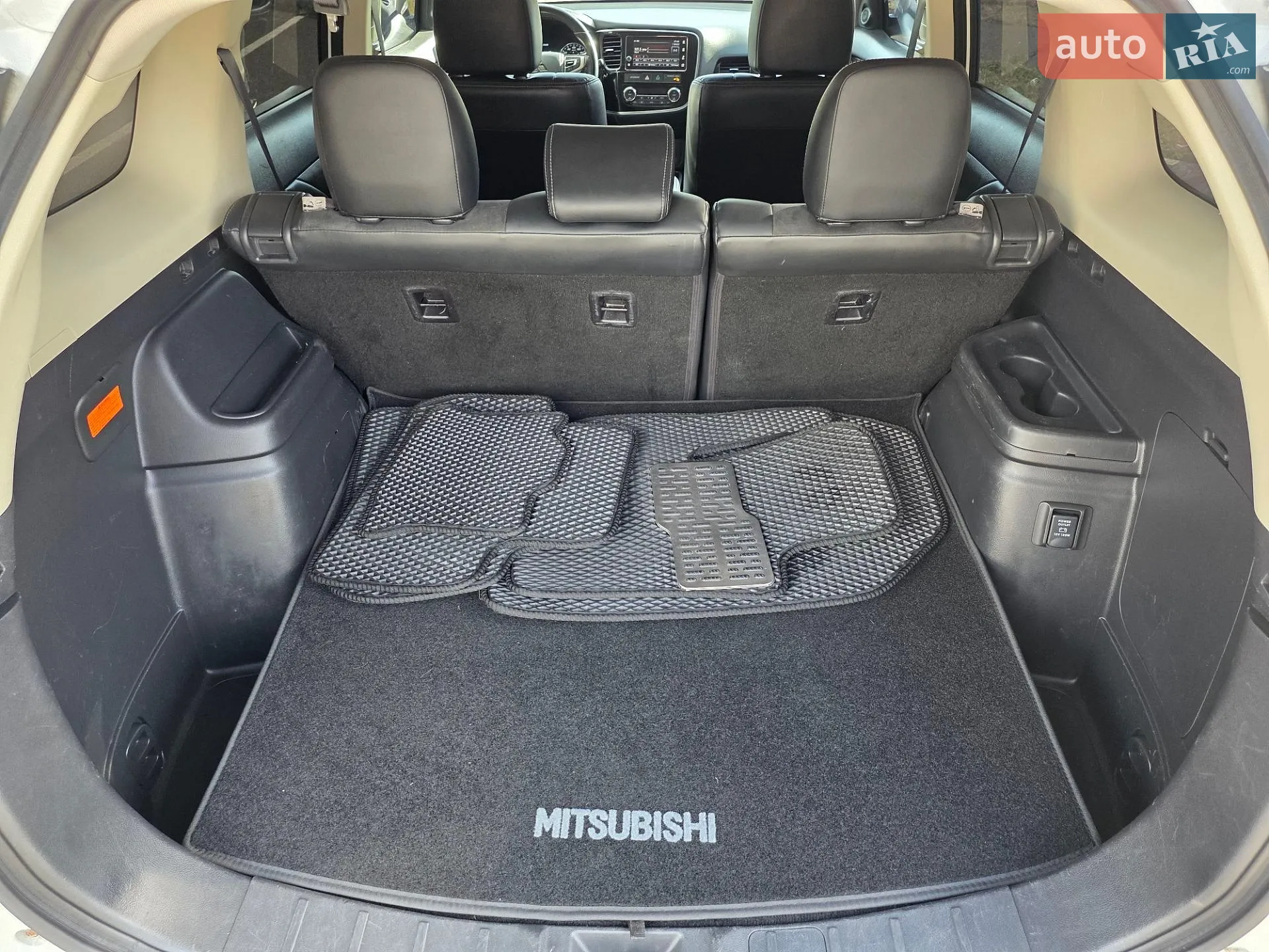 2018 Mitsubishi Outlander - мініатюра 12