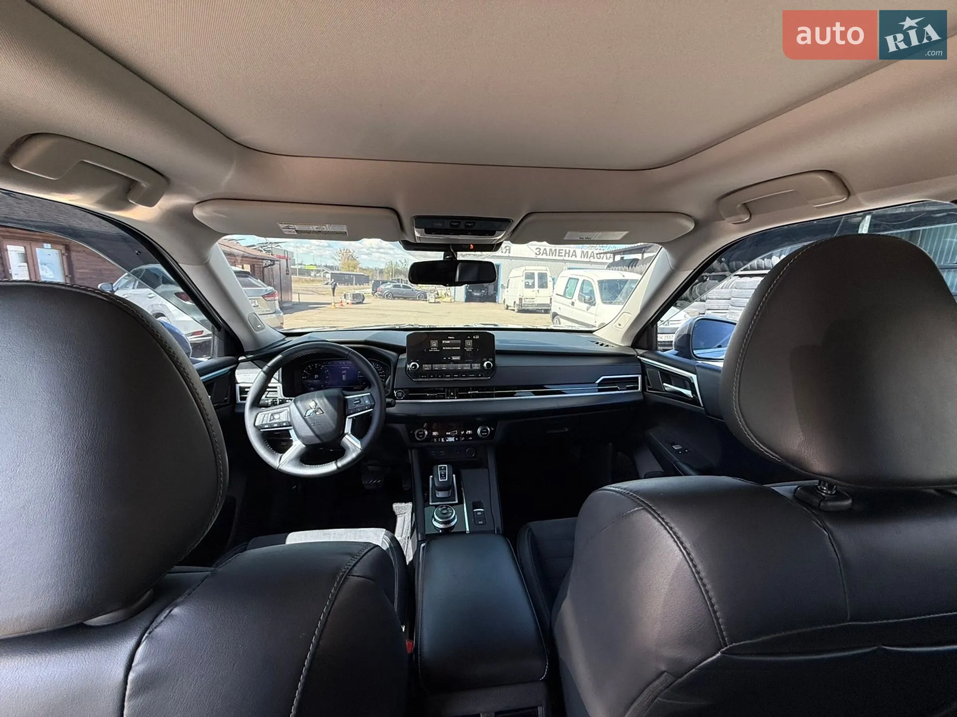 2022 Mitsubishi Outlander - мініатюра 10