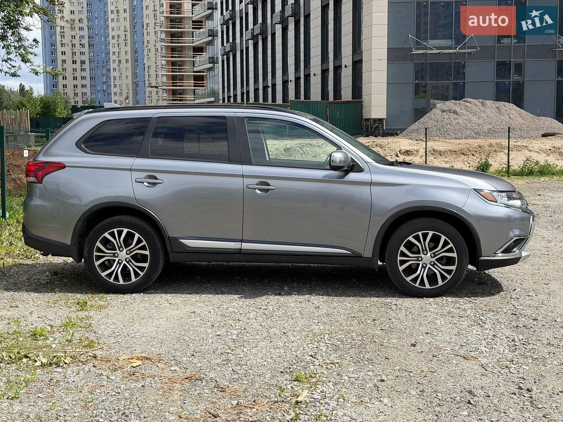2017 Mitsubishi Outlander - мініатюра 4