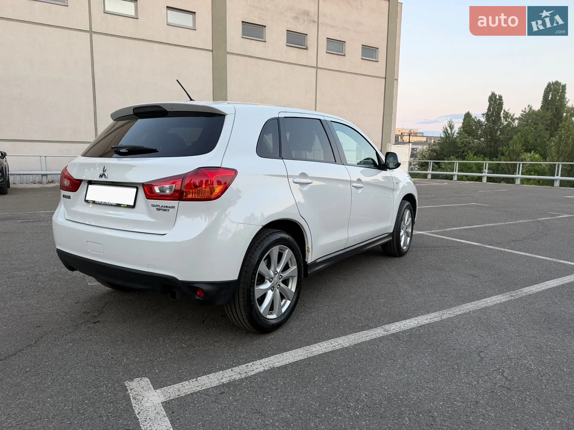 2014 Mitsubishi Outlander - мініатюра 5