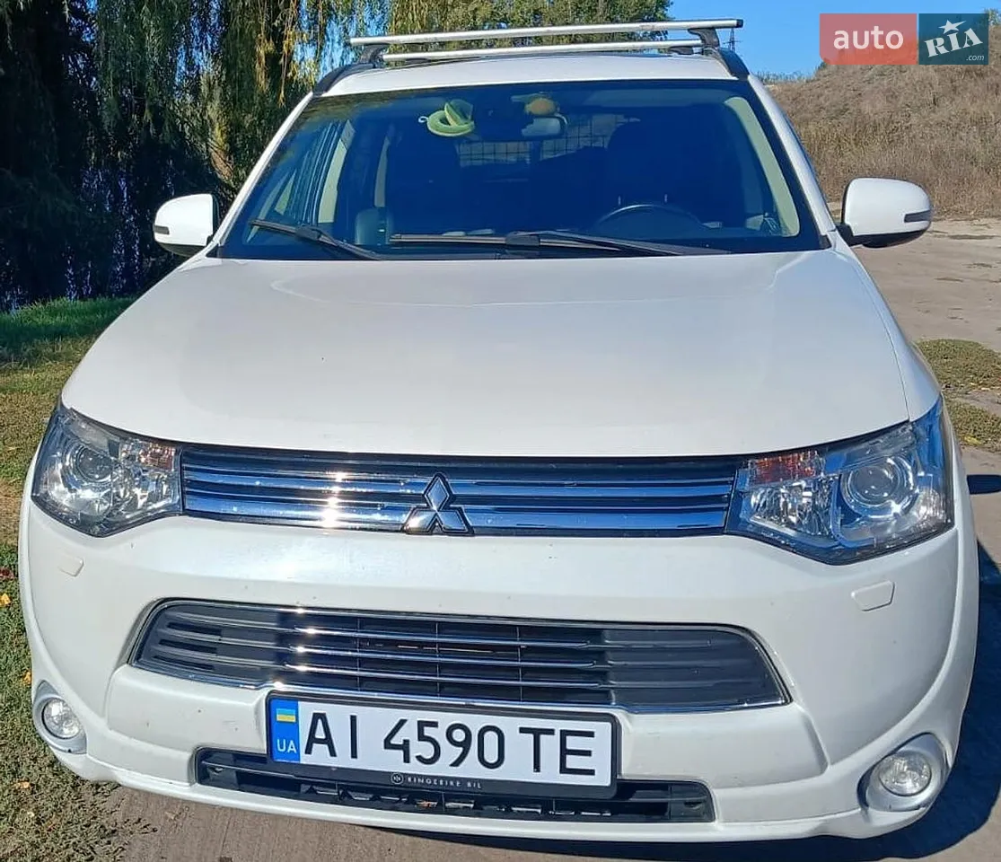 2013 Mitsubishi Outlander - мініатюра 11