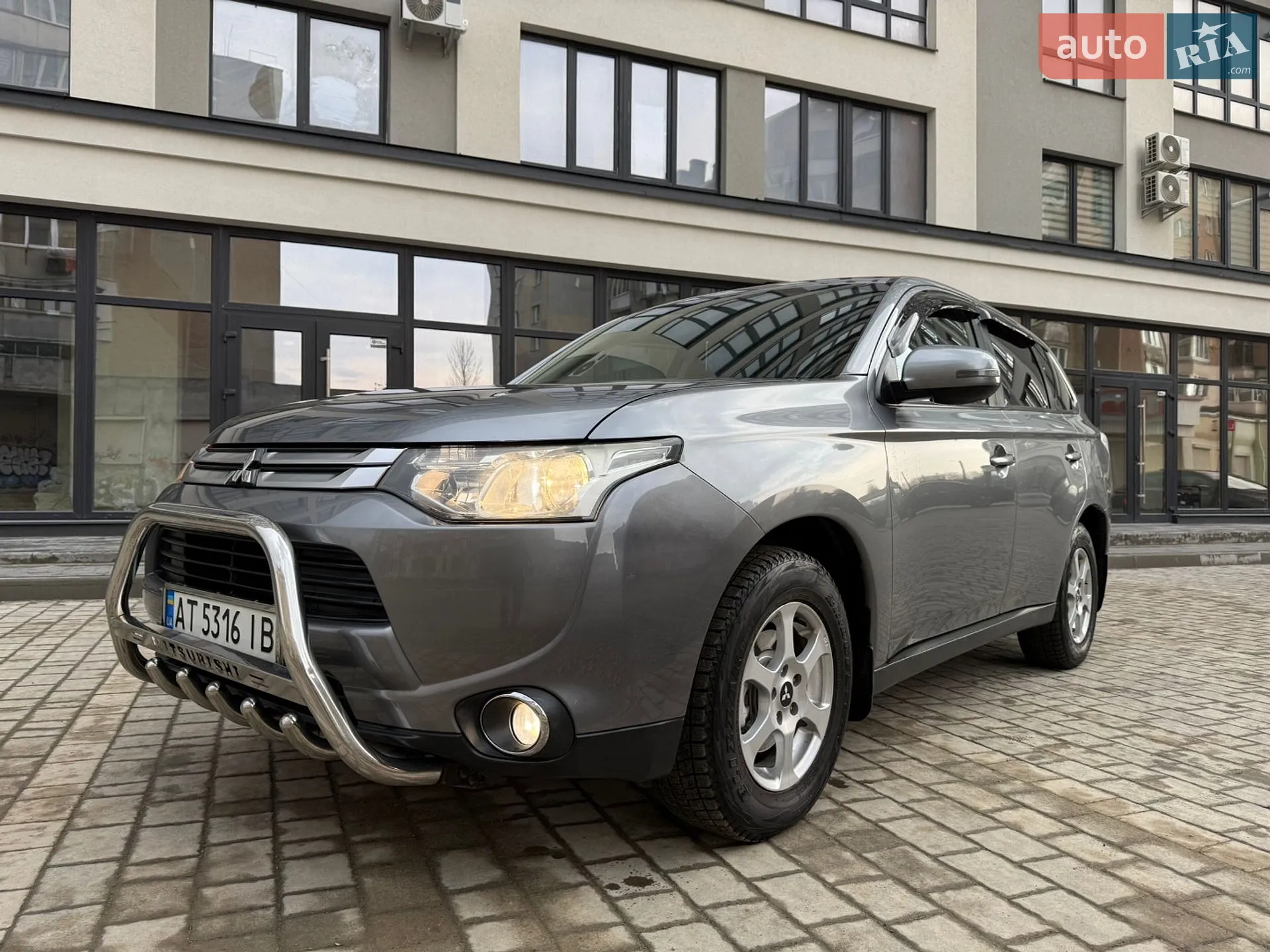 2014 Mitsubishi Outlander - мініатюра 2