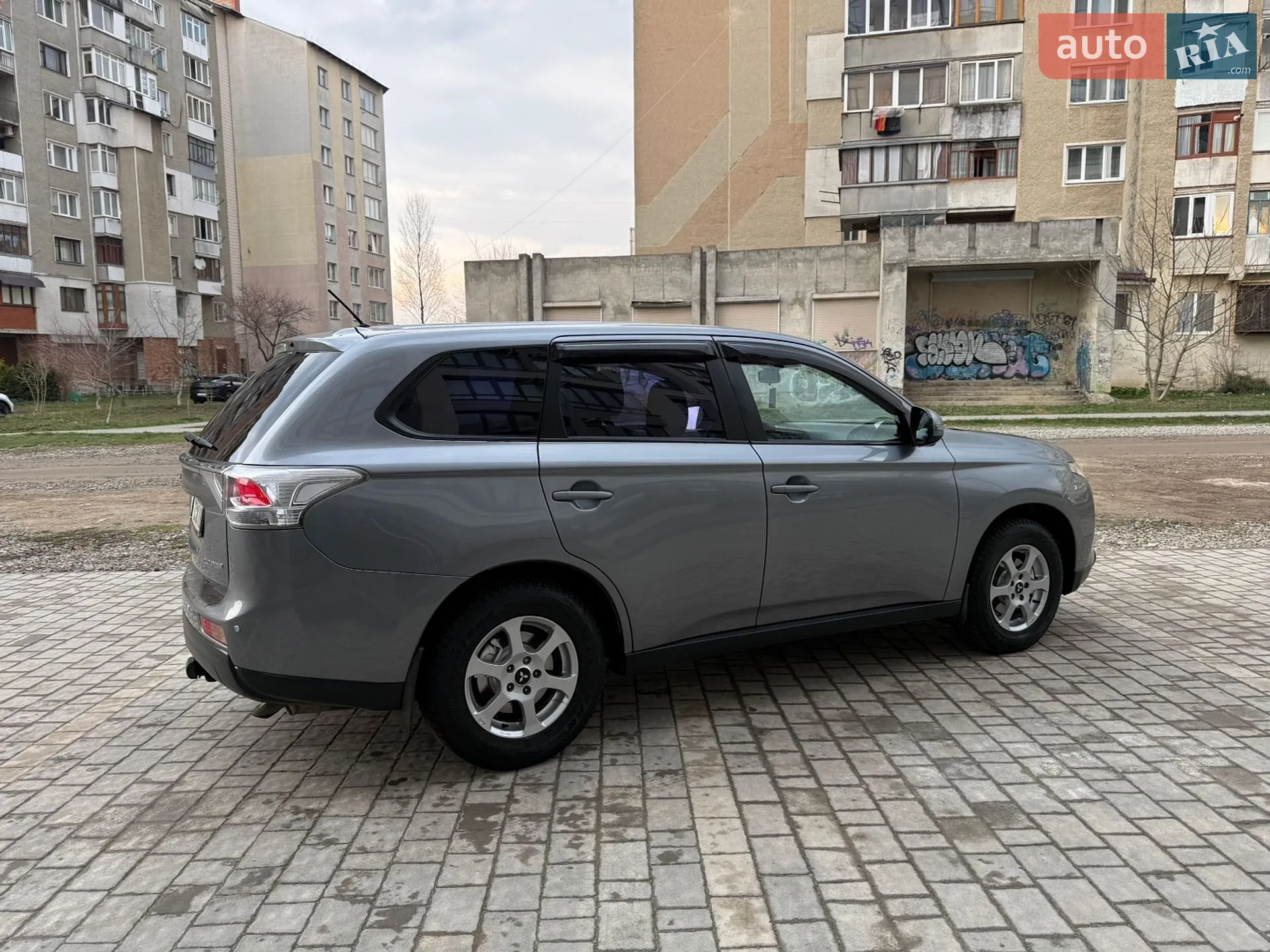 2014 Mitsubishi Outlander - мініатюра 11